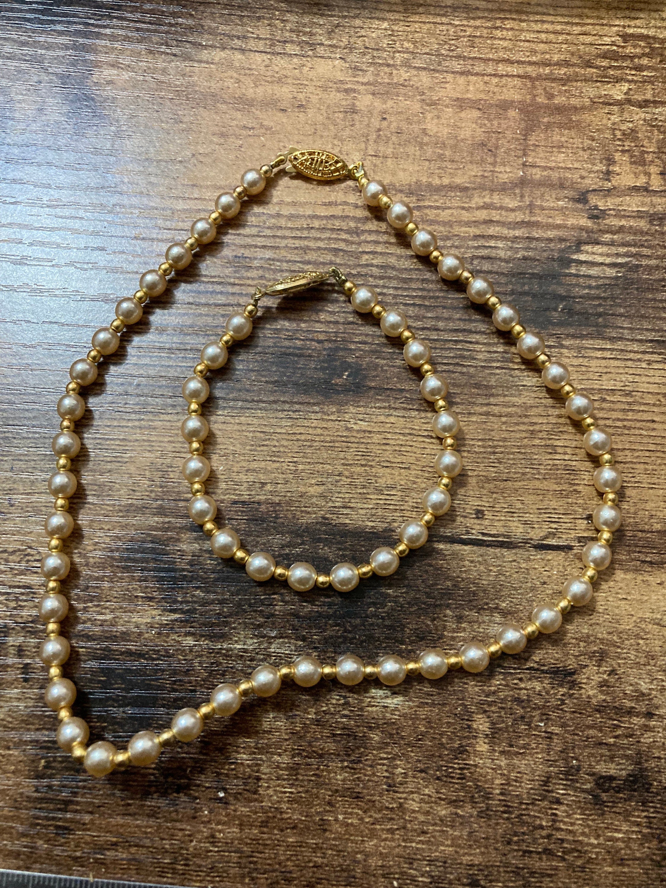 1980s Cream Pearl Necklace and Bracelet Set: Vintage Costume Jewelry