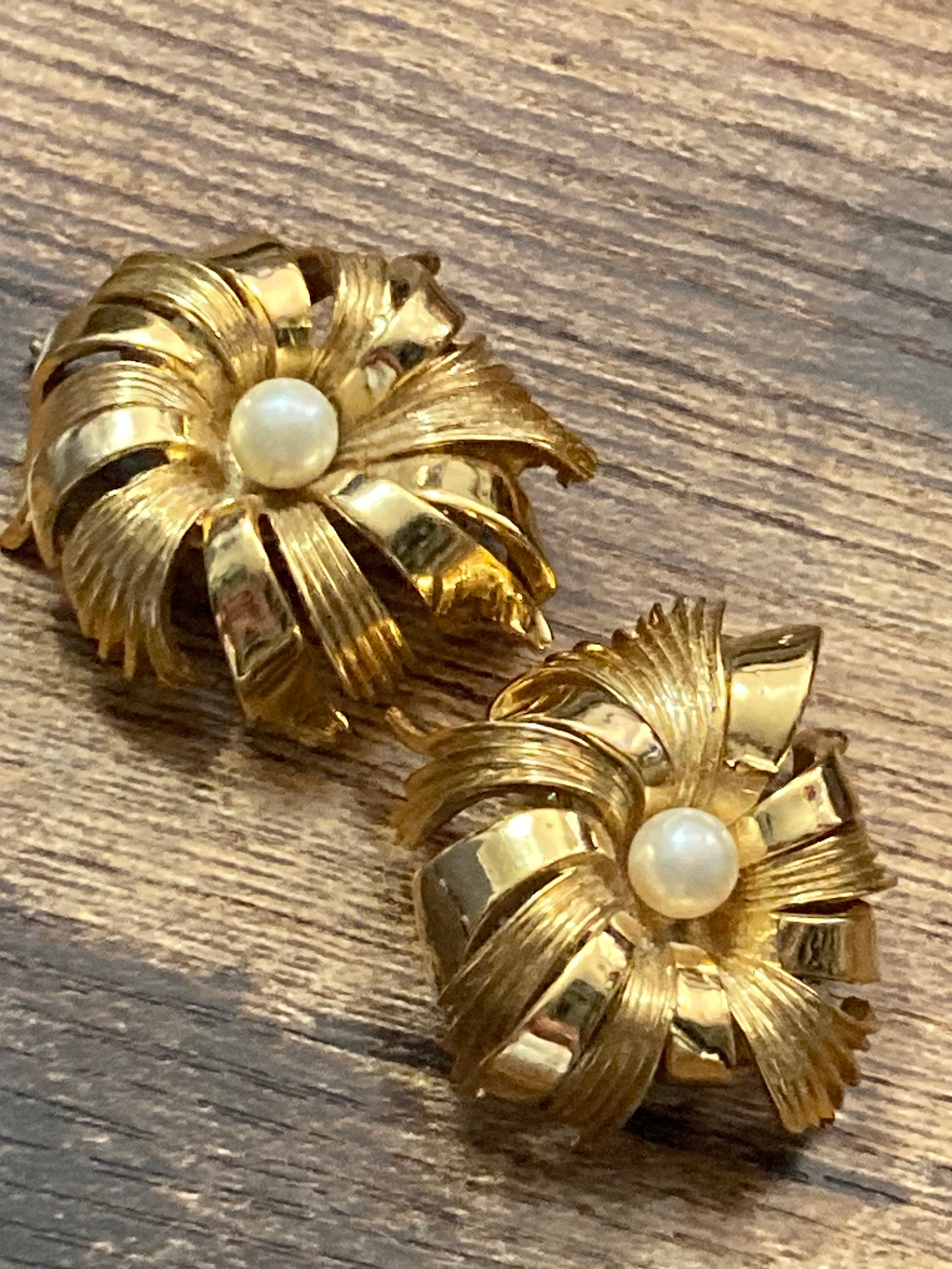 Signed ORENA Paris oversized faux pearl large floral clip on designer gold plated statement earrings