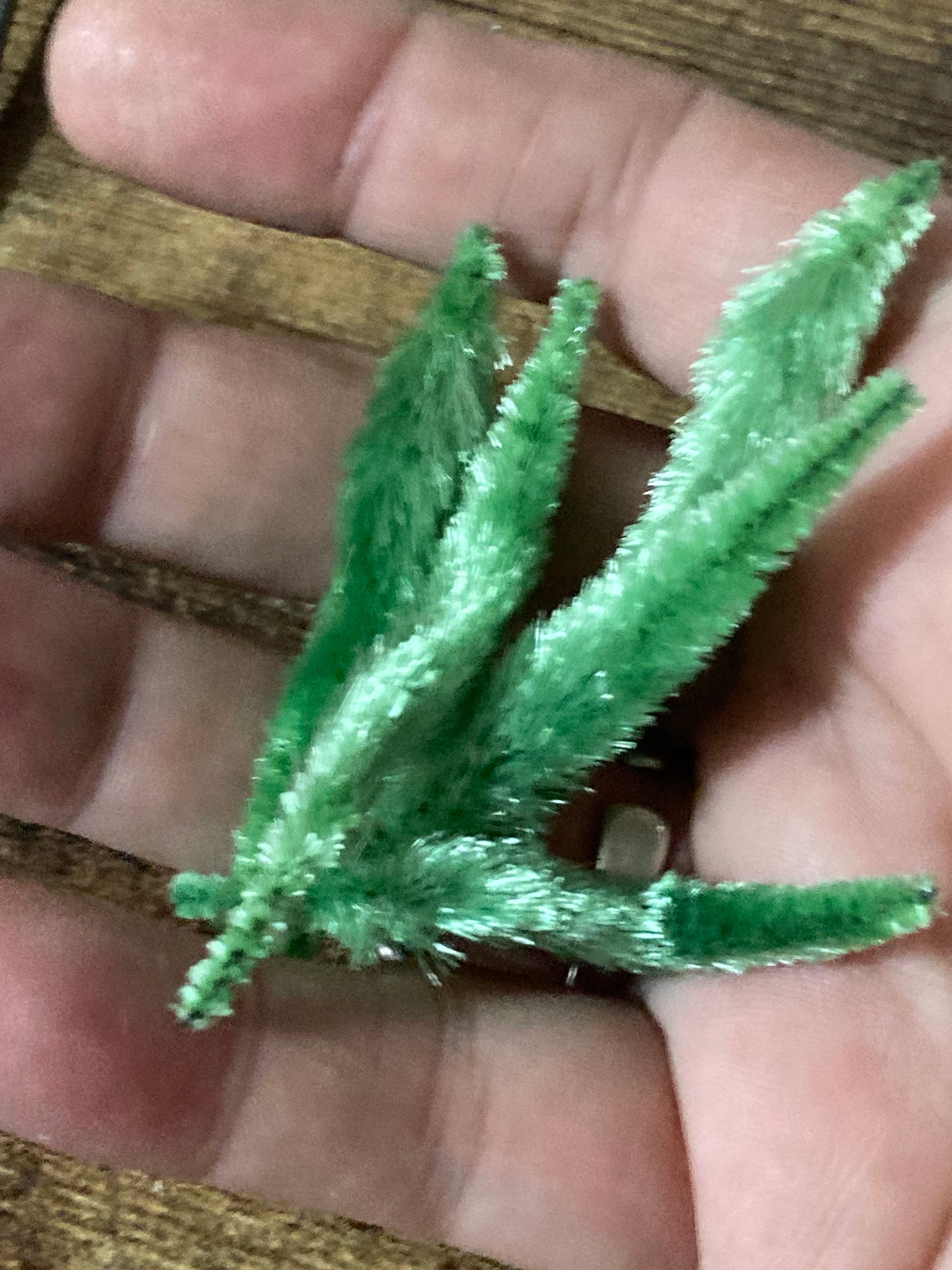 Miniature Bristle Brush Christmas Tree Cake Toppers (5 x 6cm)