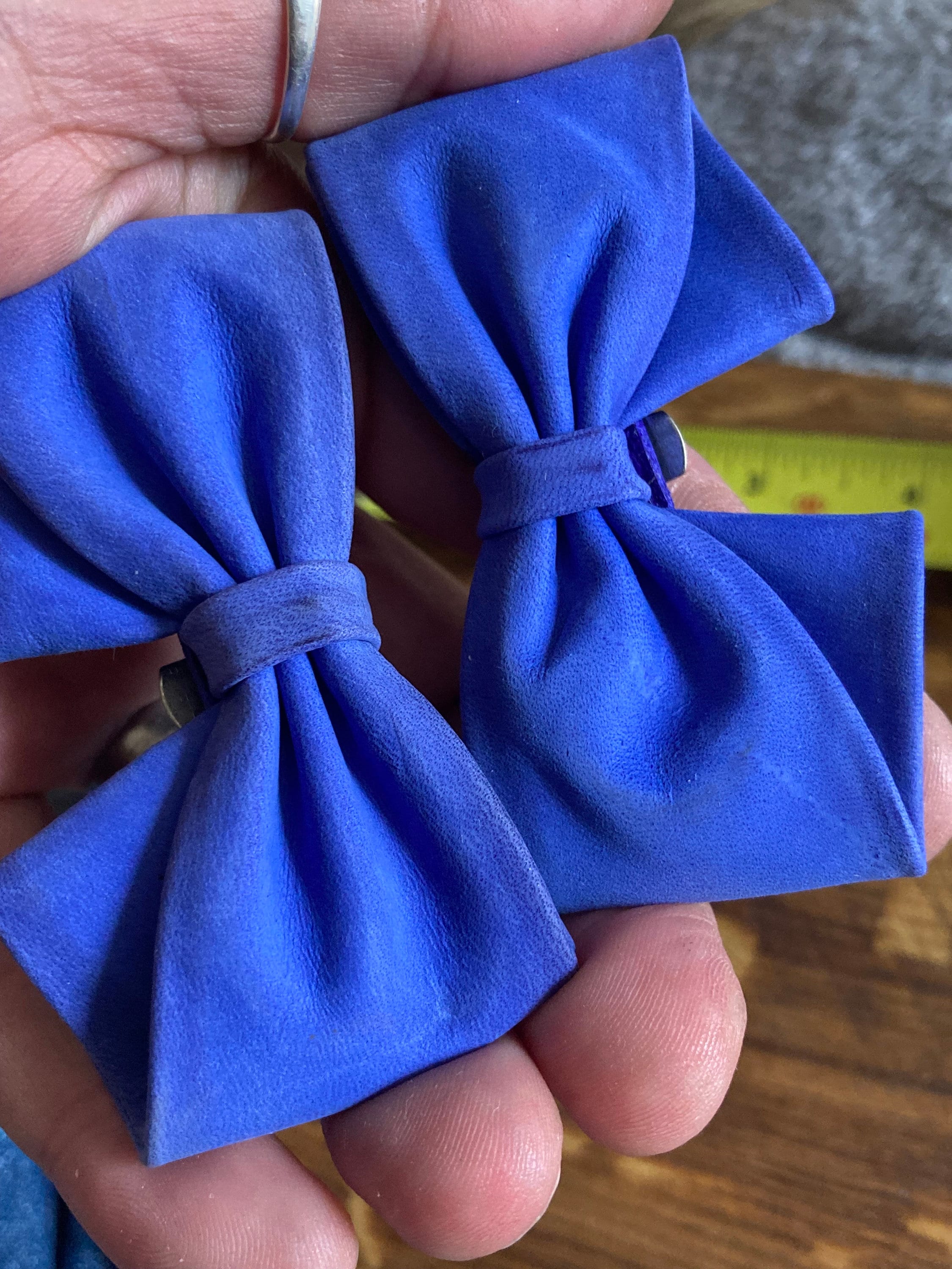 Vintage pair of blue suedette BOW shoe clips