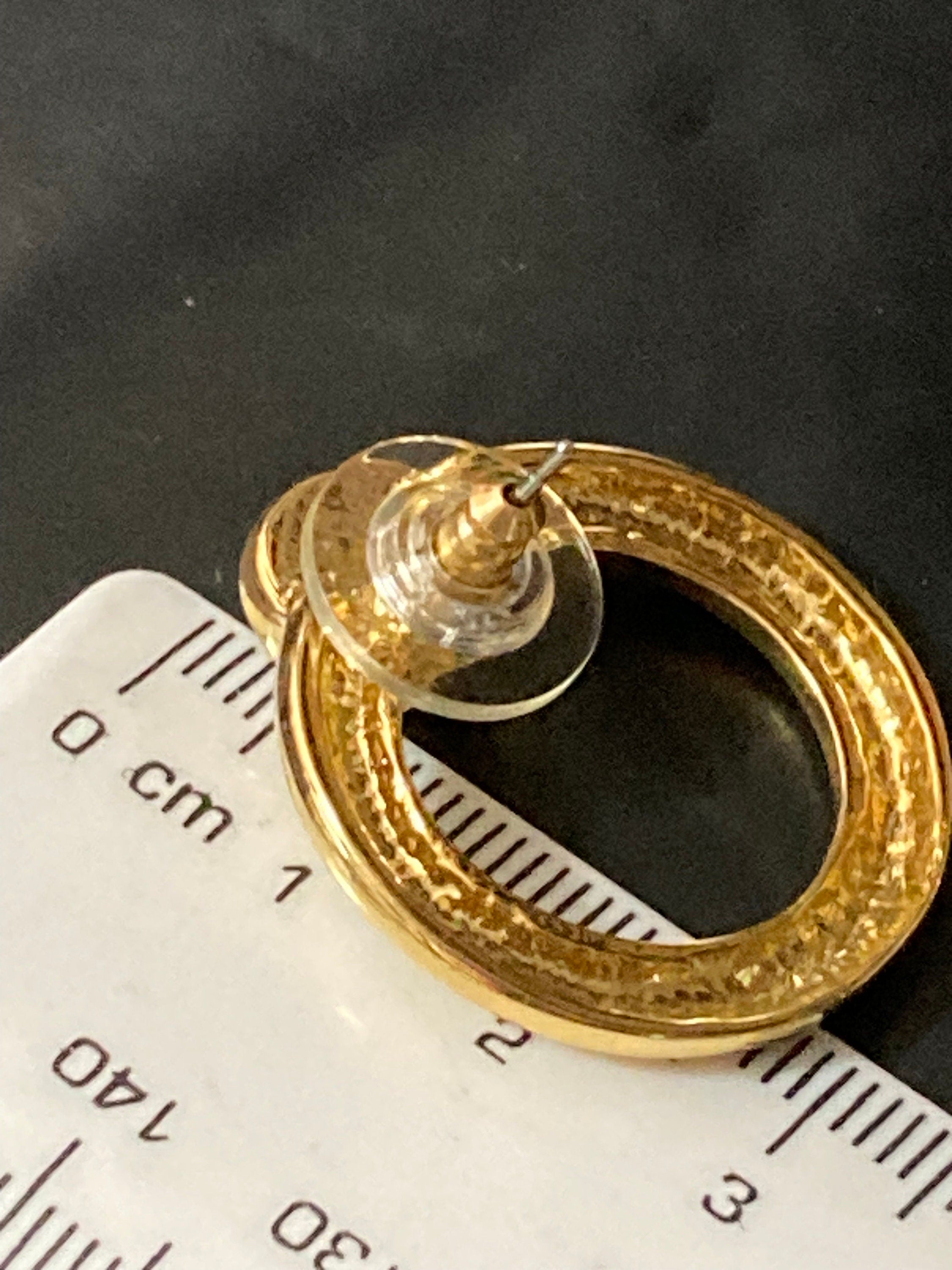 1980s Gold Faux Pearl Hoop Earrings: Retro Door Knocker Style