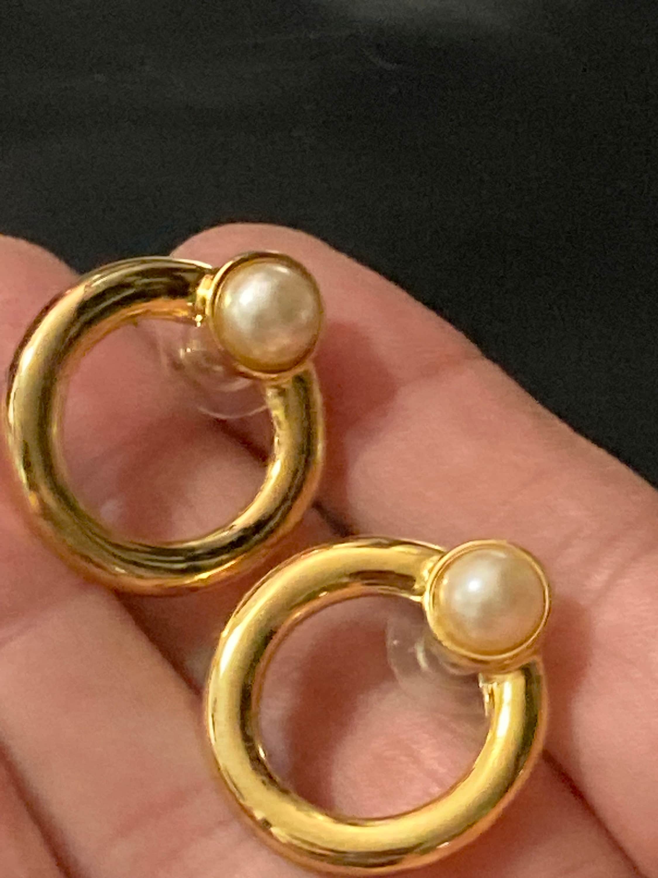1980s Gold Faux Pearl Hoop Earrings: Retro Door Knocker Style