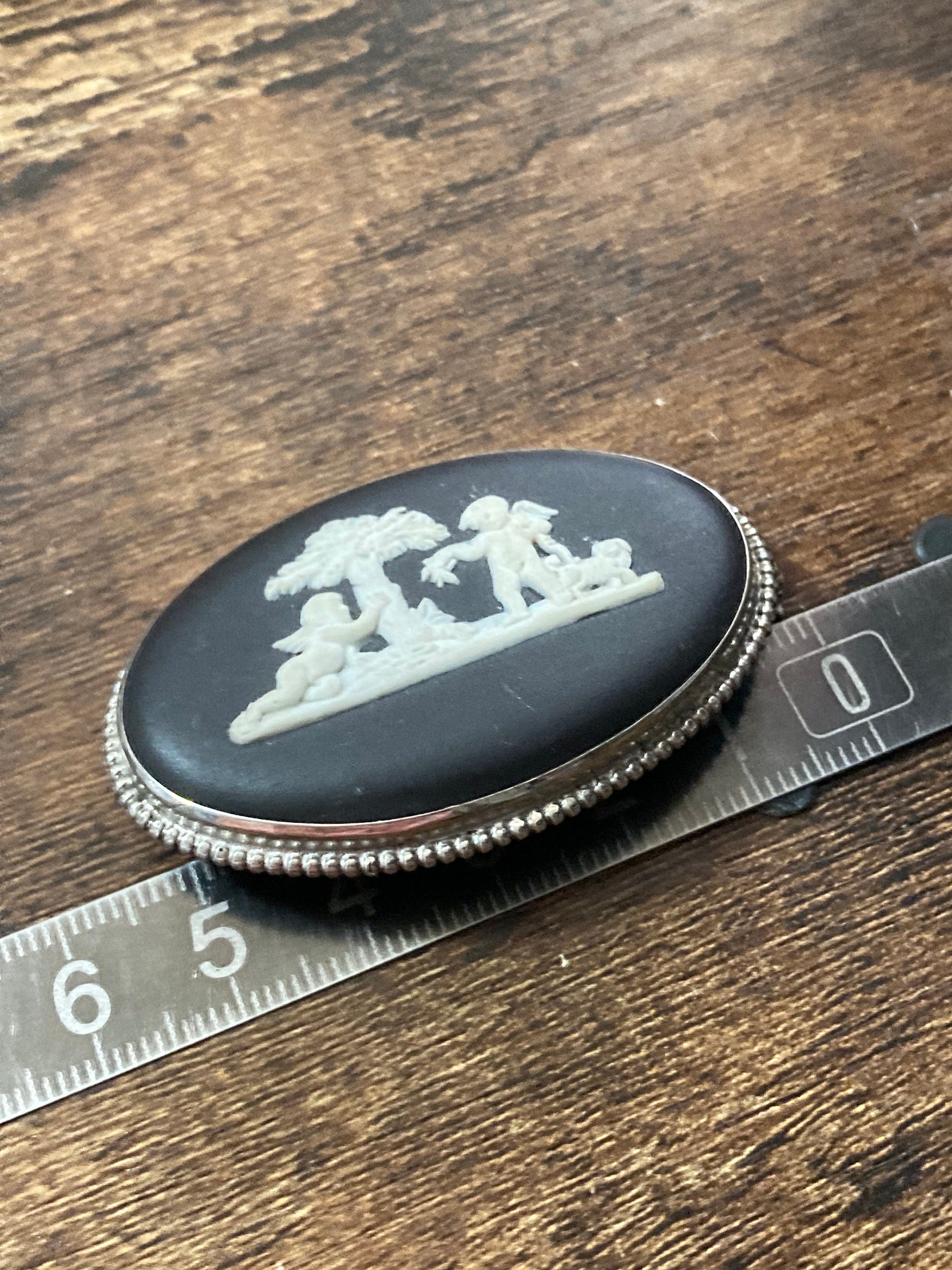 Signed Wedgwood Black Jasperware Cherub Cameo Brooch: 925 Silver