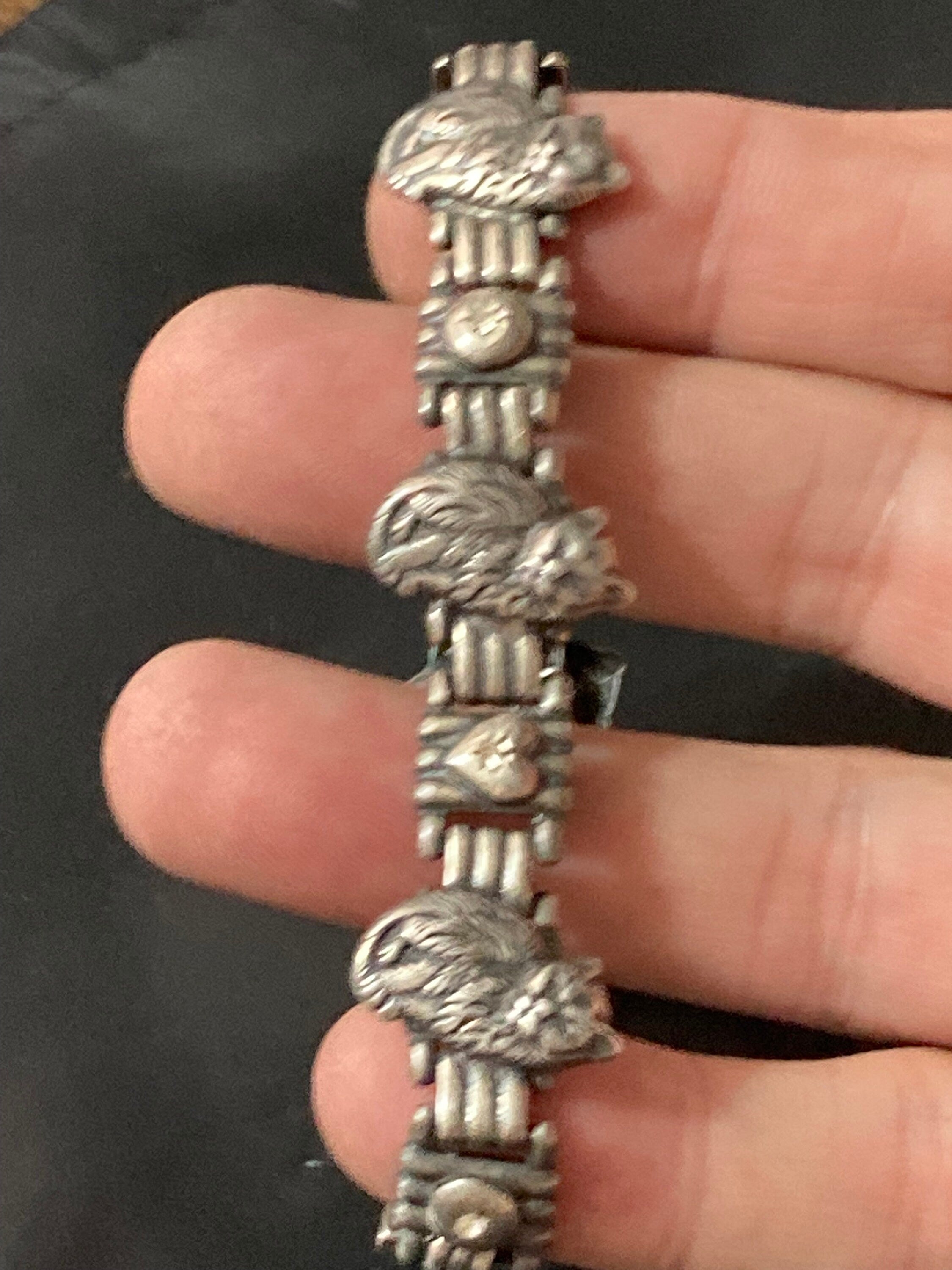 Signed Askew London cat bracelet, 18.5cm, silver tone