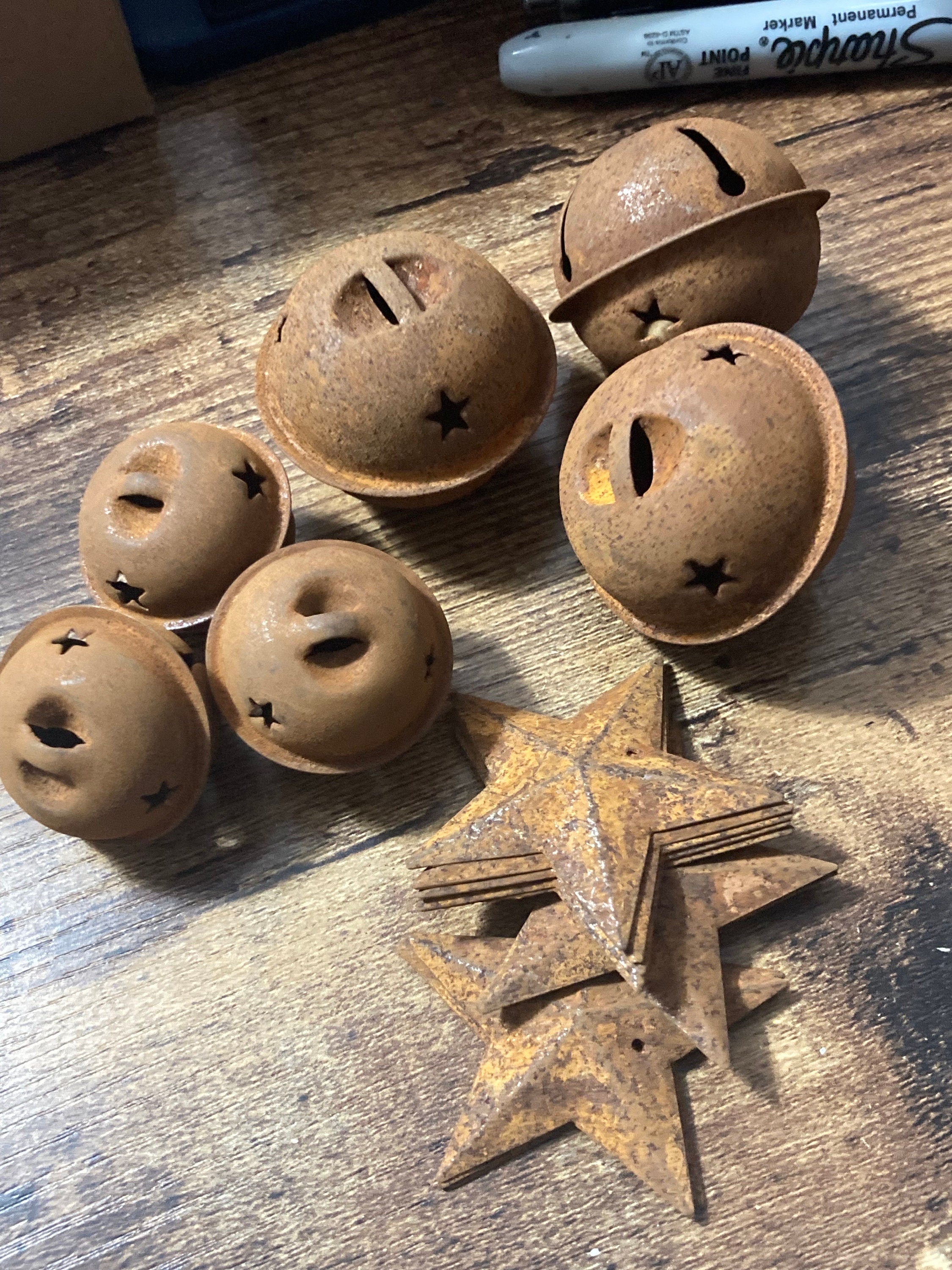 Set of 10 pieces x 4.5cm rusty metal rustic embossed pressed metal STARS craft