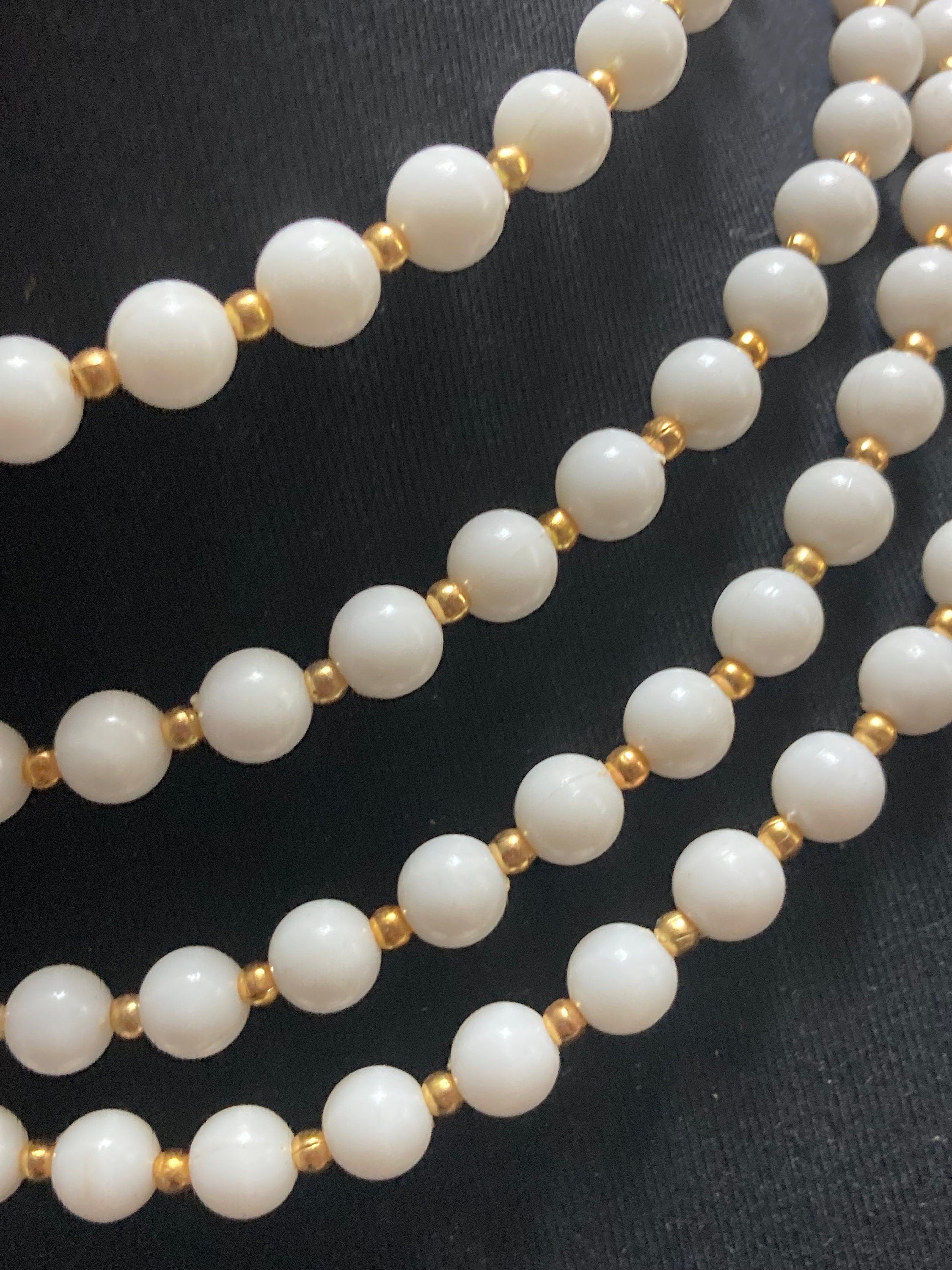 Mid century white gold plastic beaded multi strand choker necklace ceramic roses clasp
