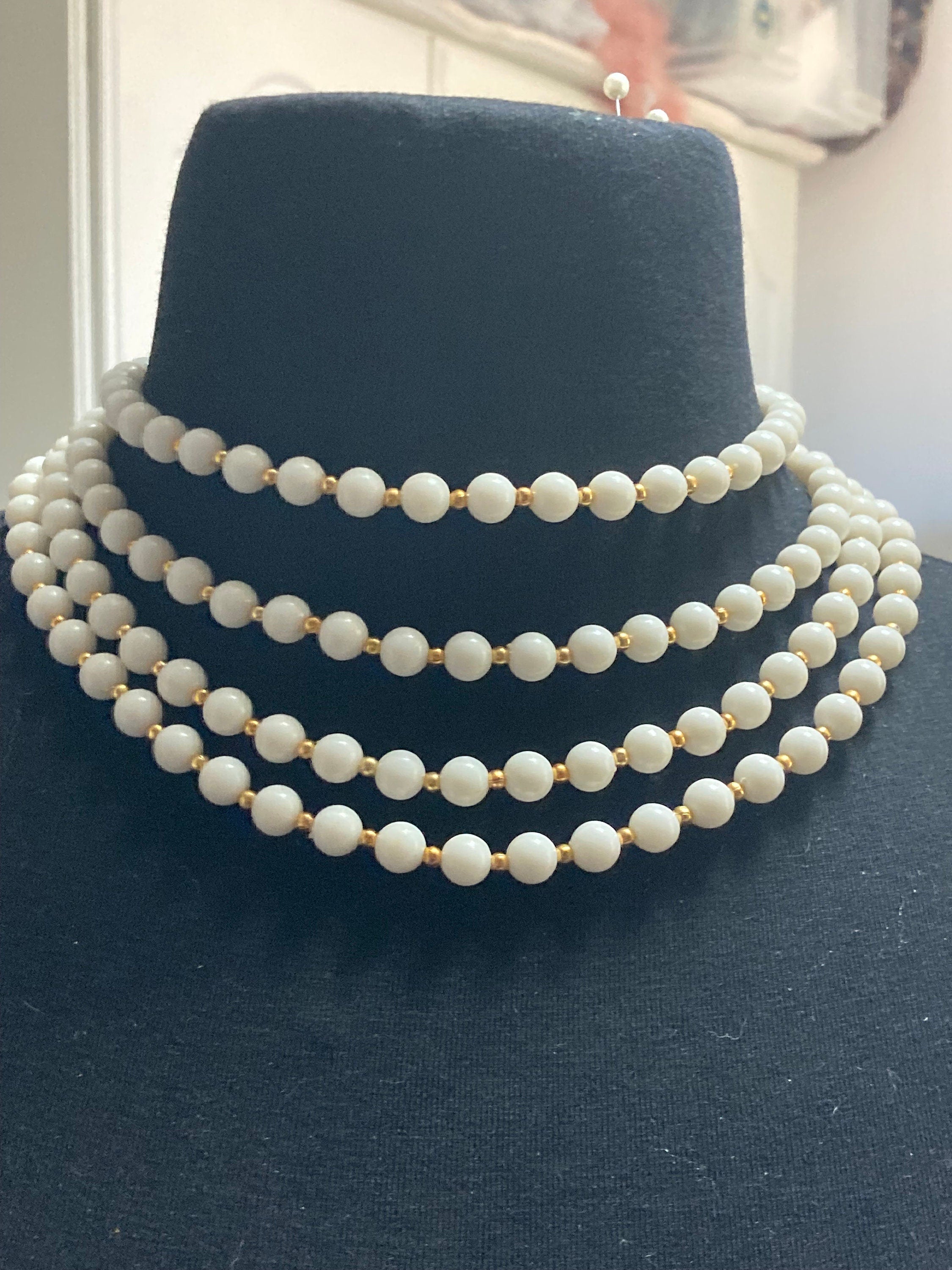 Mid century white gold plastic beaded multi strand choker necklace ceramic roses clasp