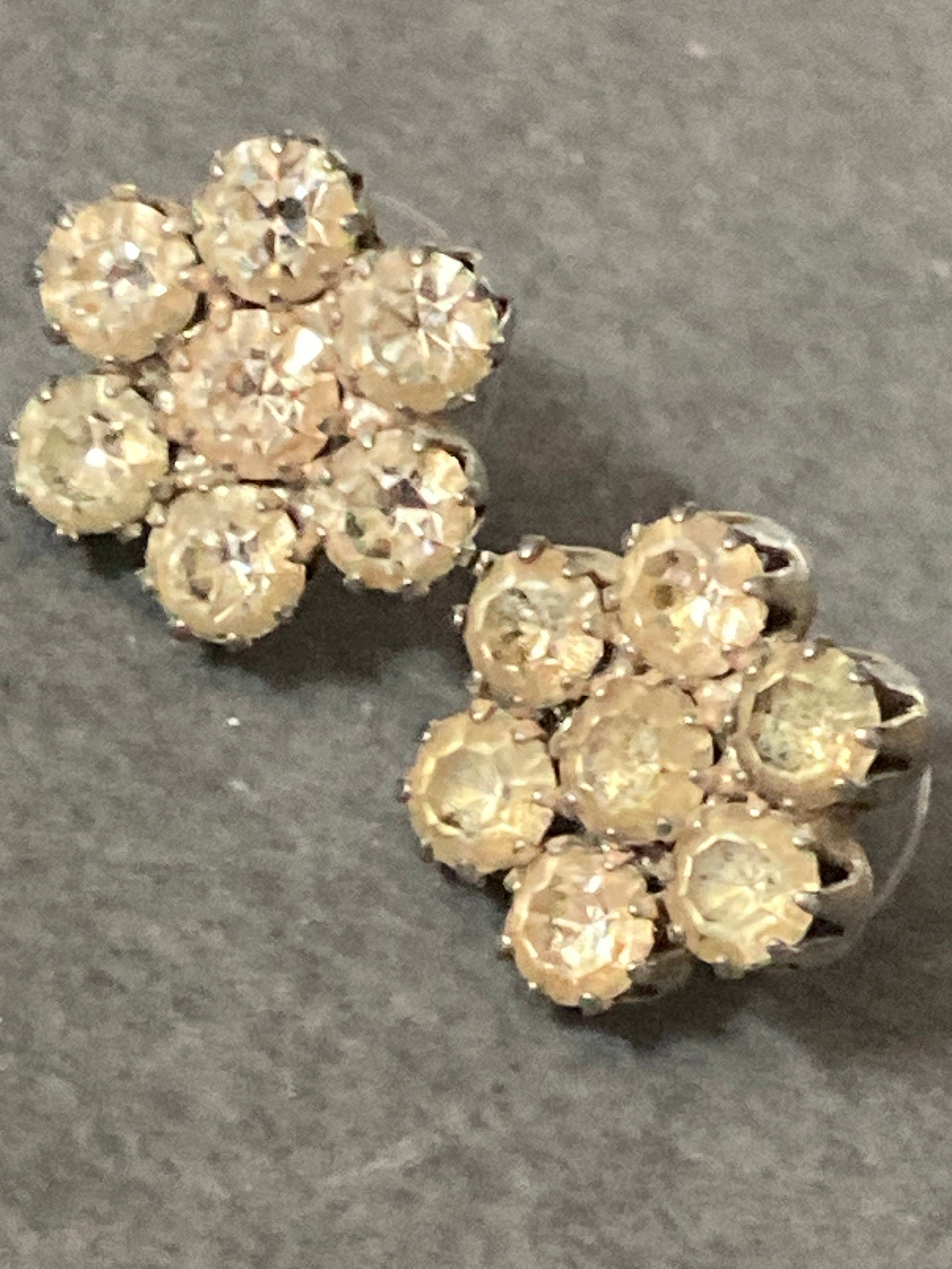 Vintage silver tone clear diamanté paste cluster stud earrings for pierced ears