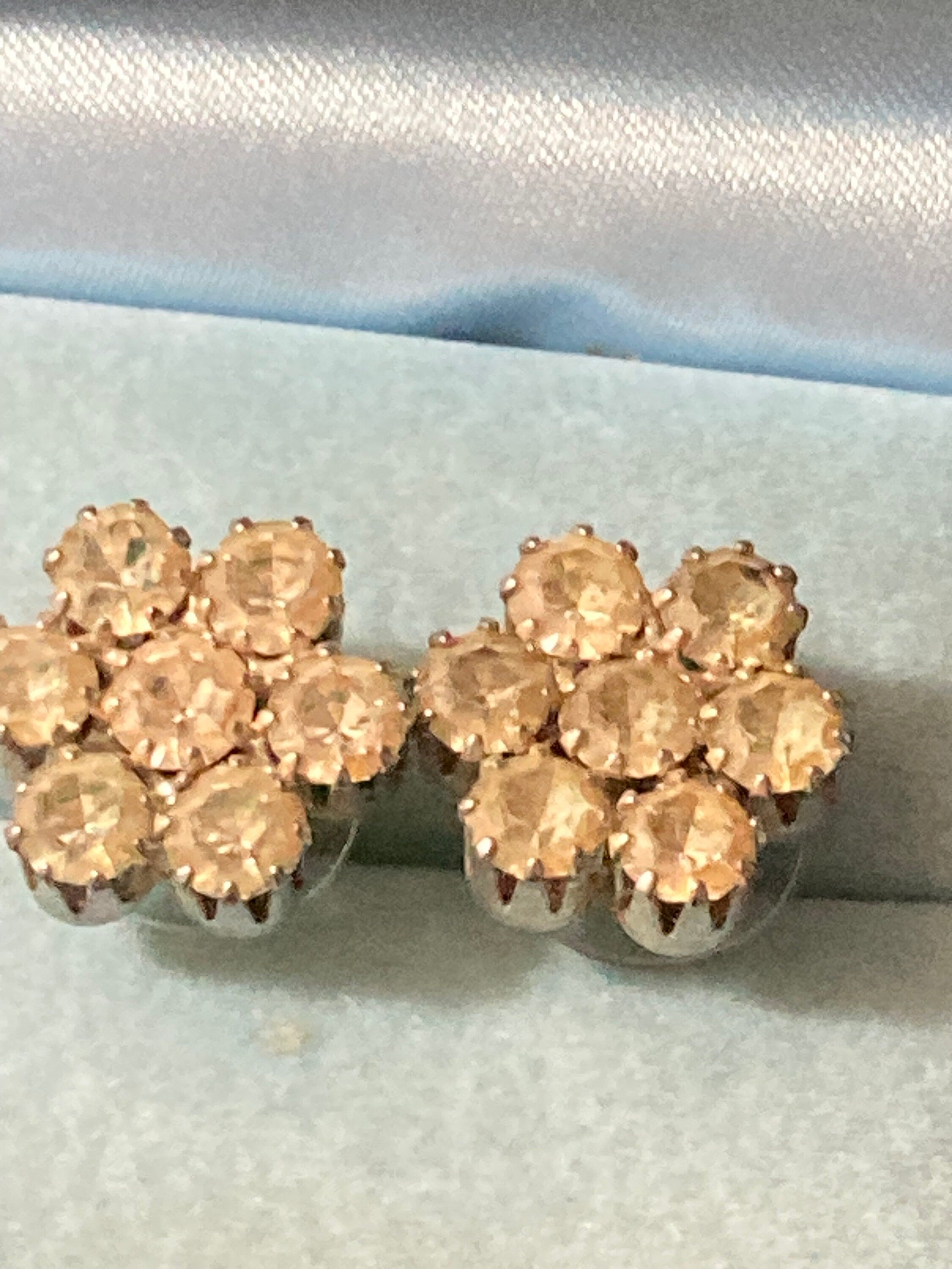 Vintage silver tone clear diamanté paste cluster stud earrings for pierced ears
