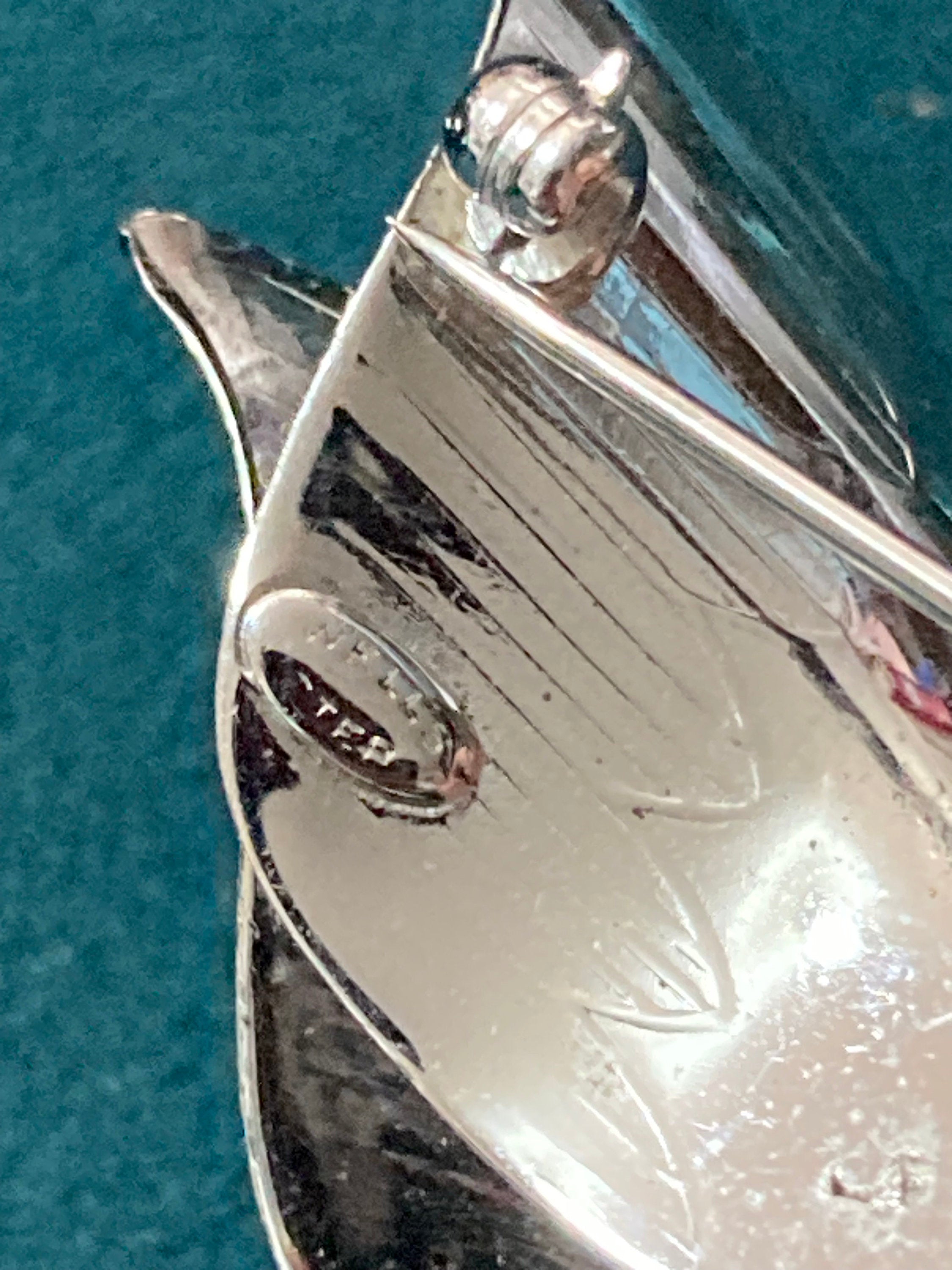 Signed WELLS 925 vintage Sterling Silver bow brooch