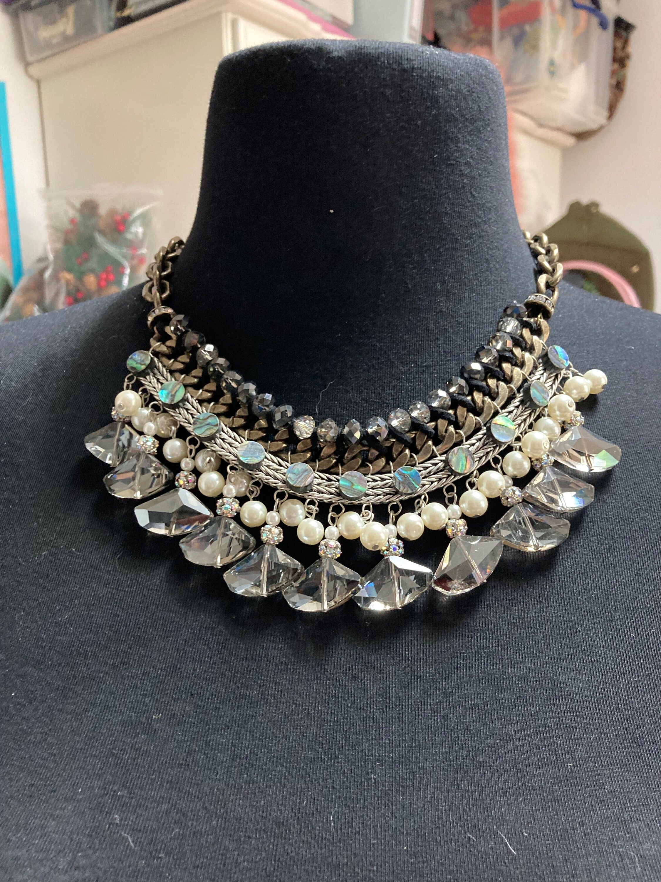 Chunky Diamanté Choker Necklace: Retro Copper Tone Faux Pearl Statement