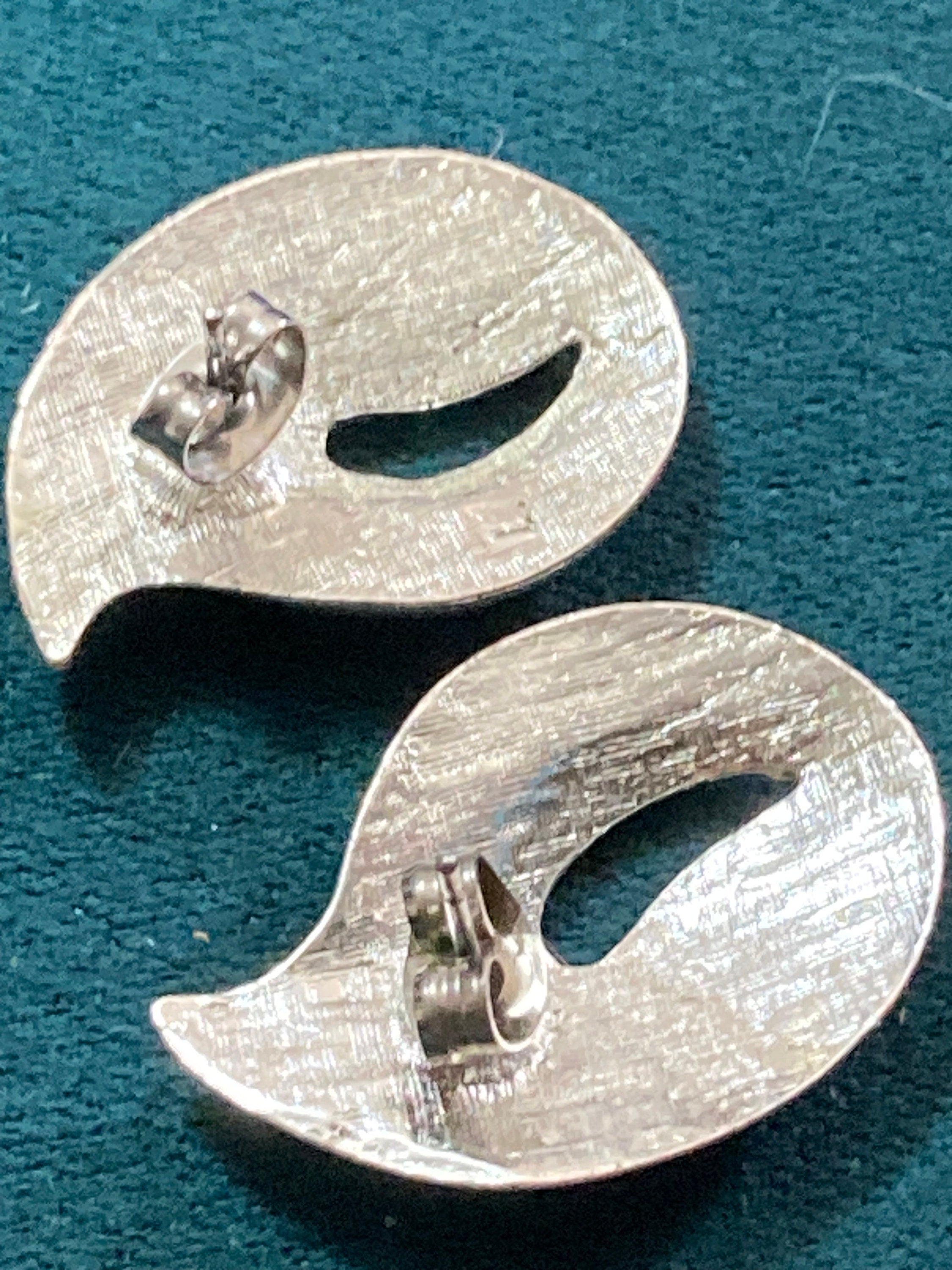 Vintage modernist leaf pierced Earrings Silver Tone