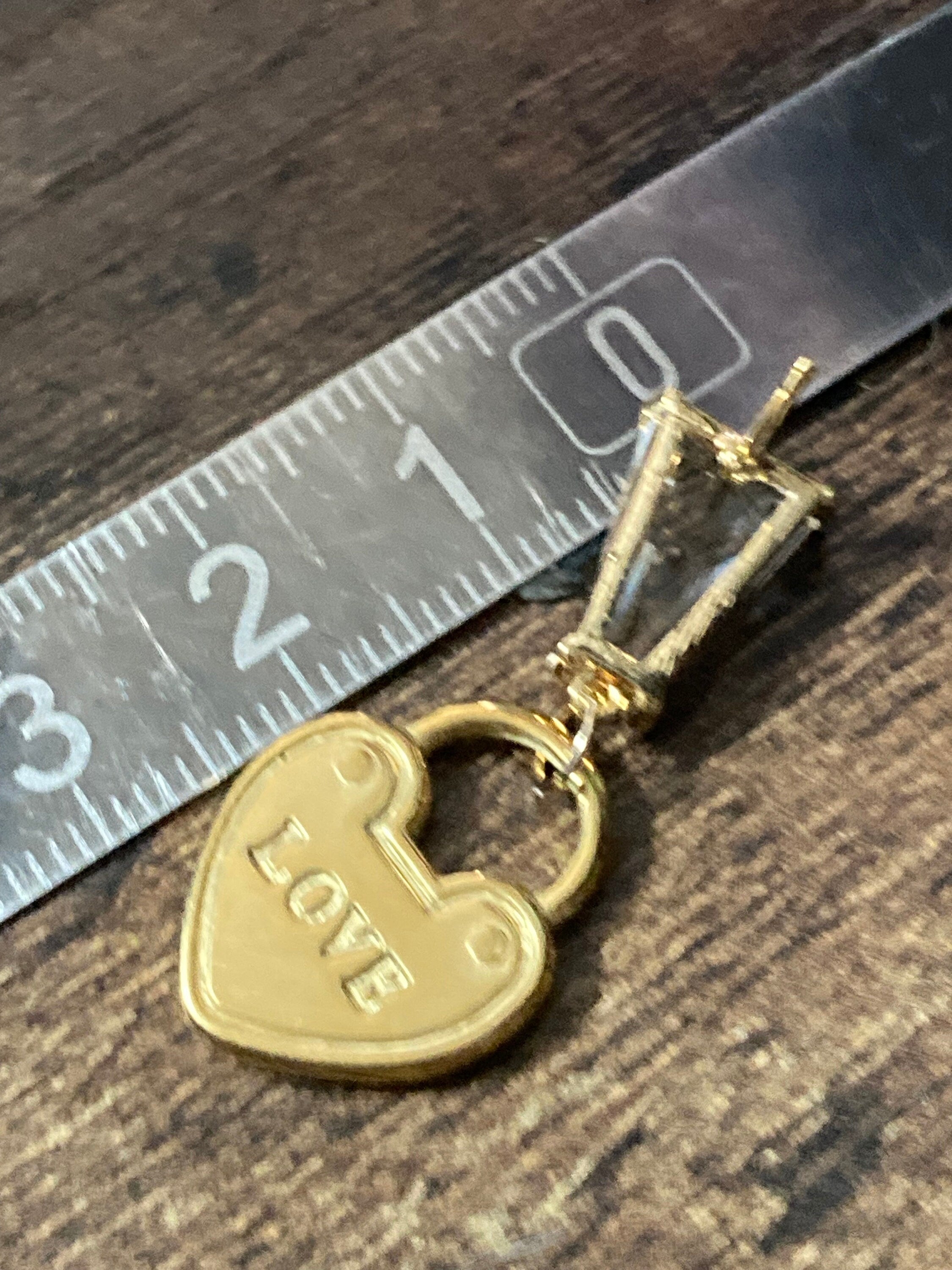 18k gold plated crystal diamanté love heart Victorian padlock charm post earrings pierced