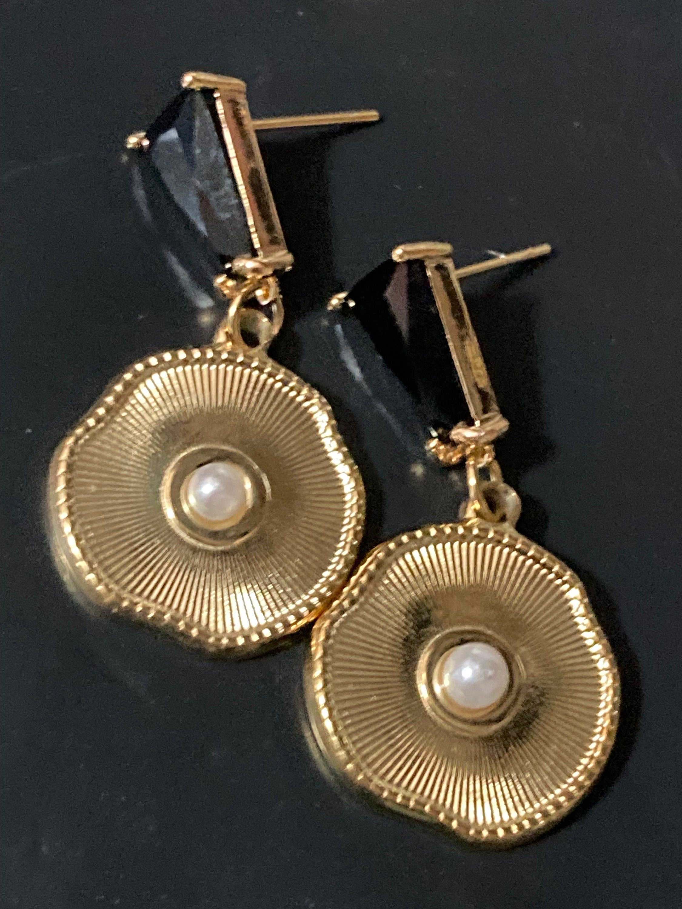 18k gold plated seed pearl black crystal diamanté Victorian post charm earrings