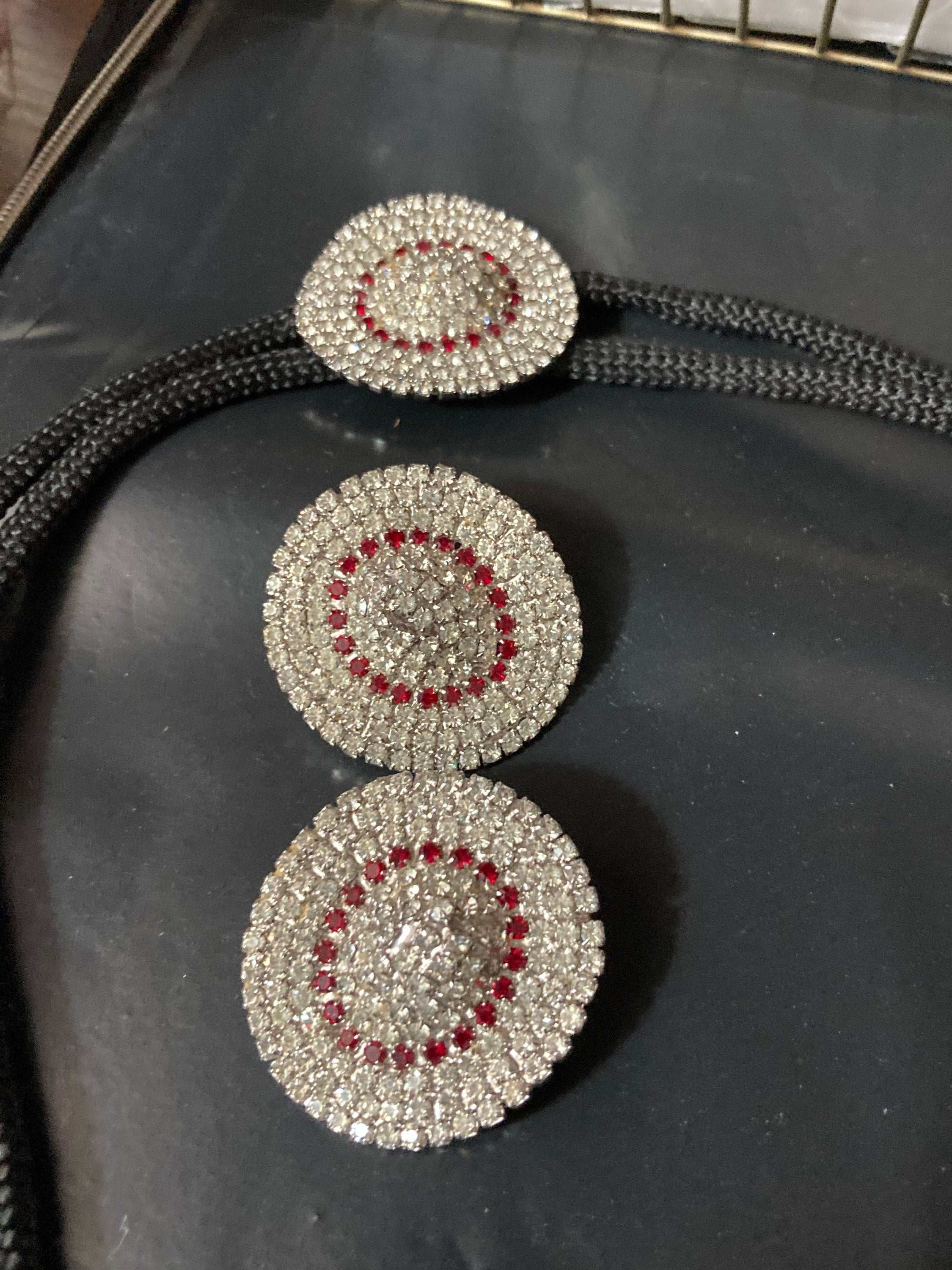 Vintage signed WEISS clear and red diamanté cowboy hat bolo and clip on earrings silver tone ideal line dancing gift