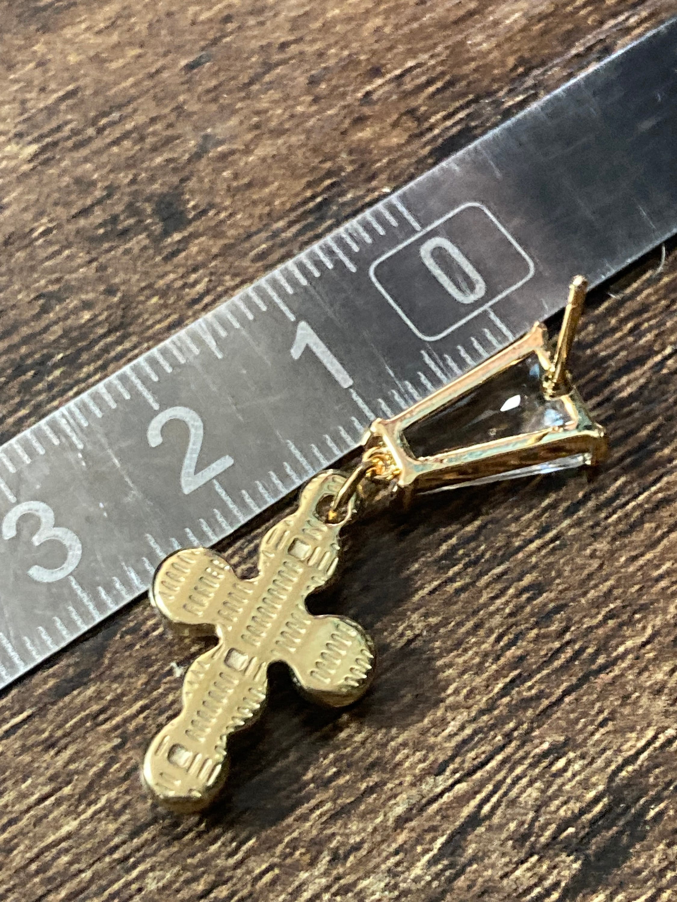 18k gold plated crystal diamanté clear seed pearl religious cross post earrings