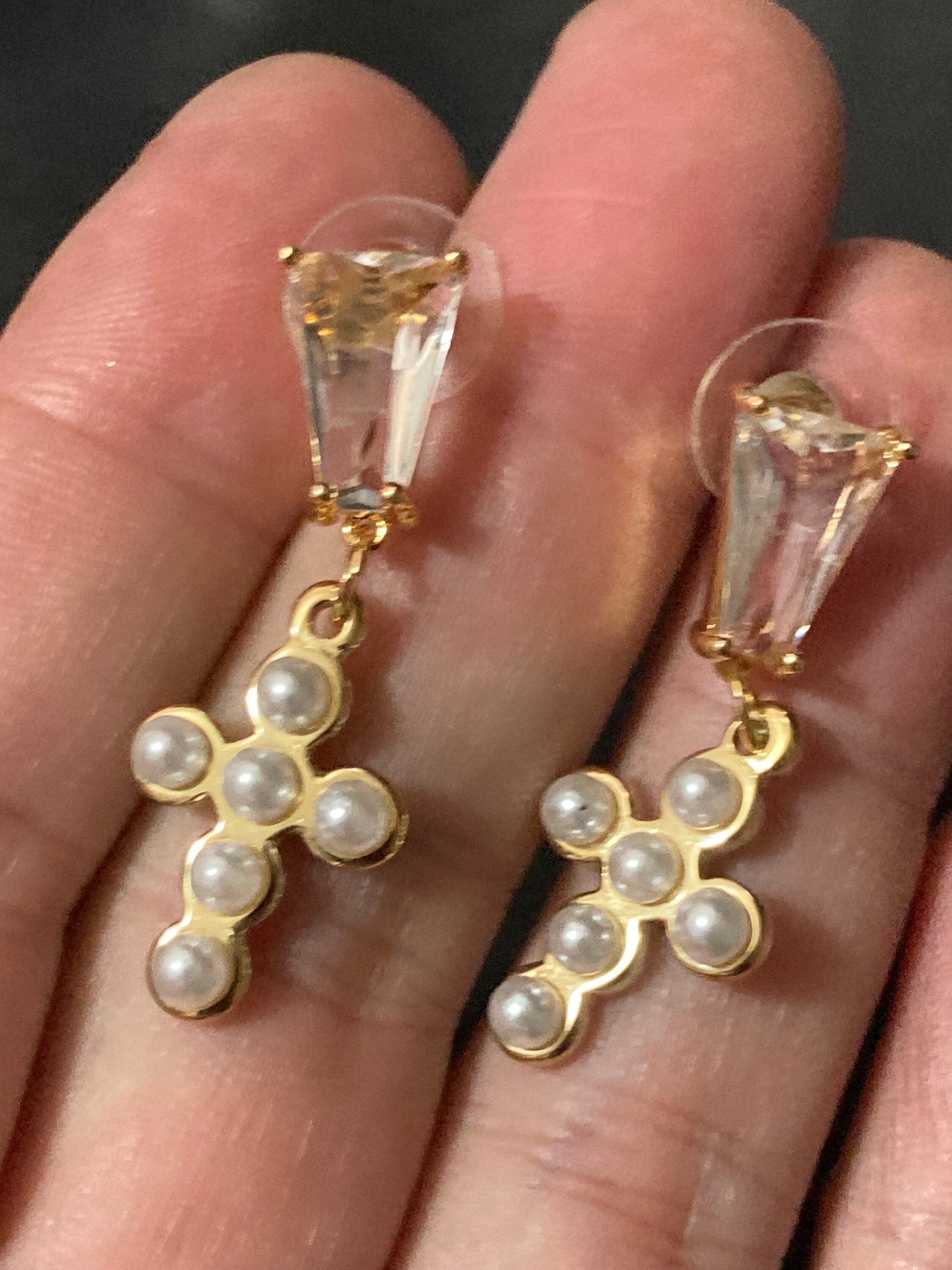18k gold plated crystal diamanté clear seed pearl religious cross post earrings