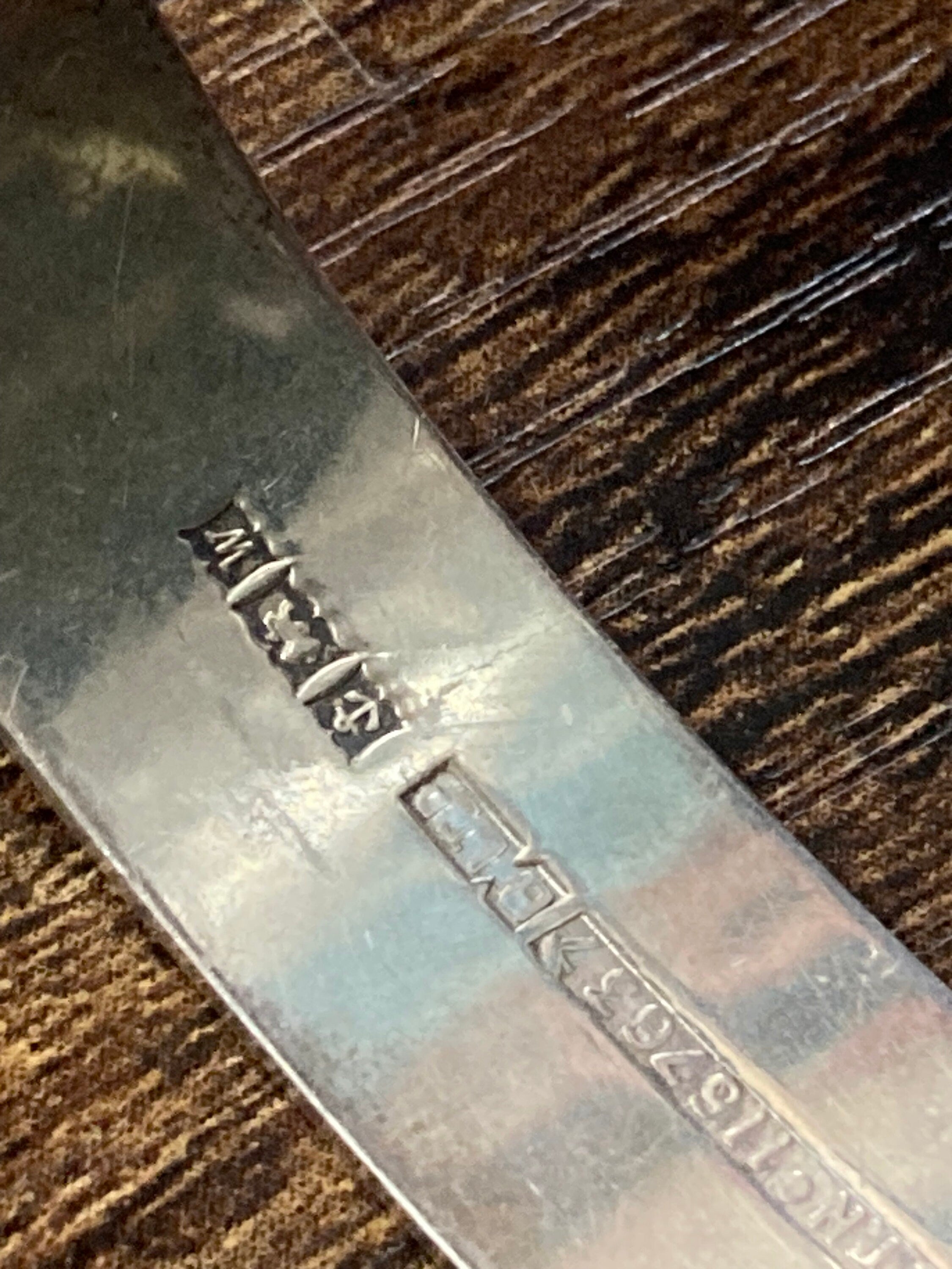 Retro 1970s 925 sterling silver textured modernist BARK hinged bangle bracelet vintage 27gm 1971