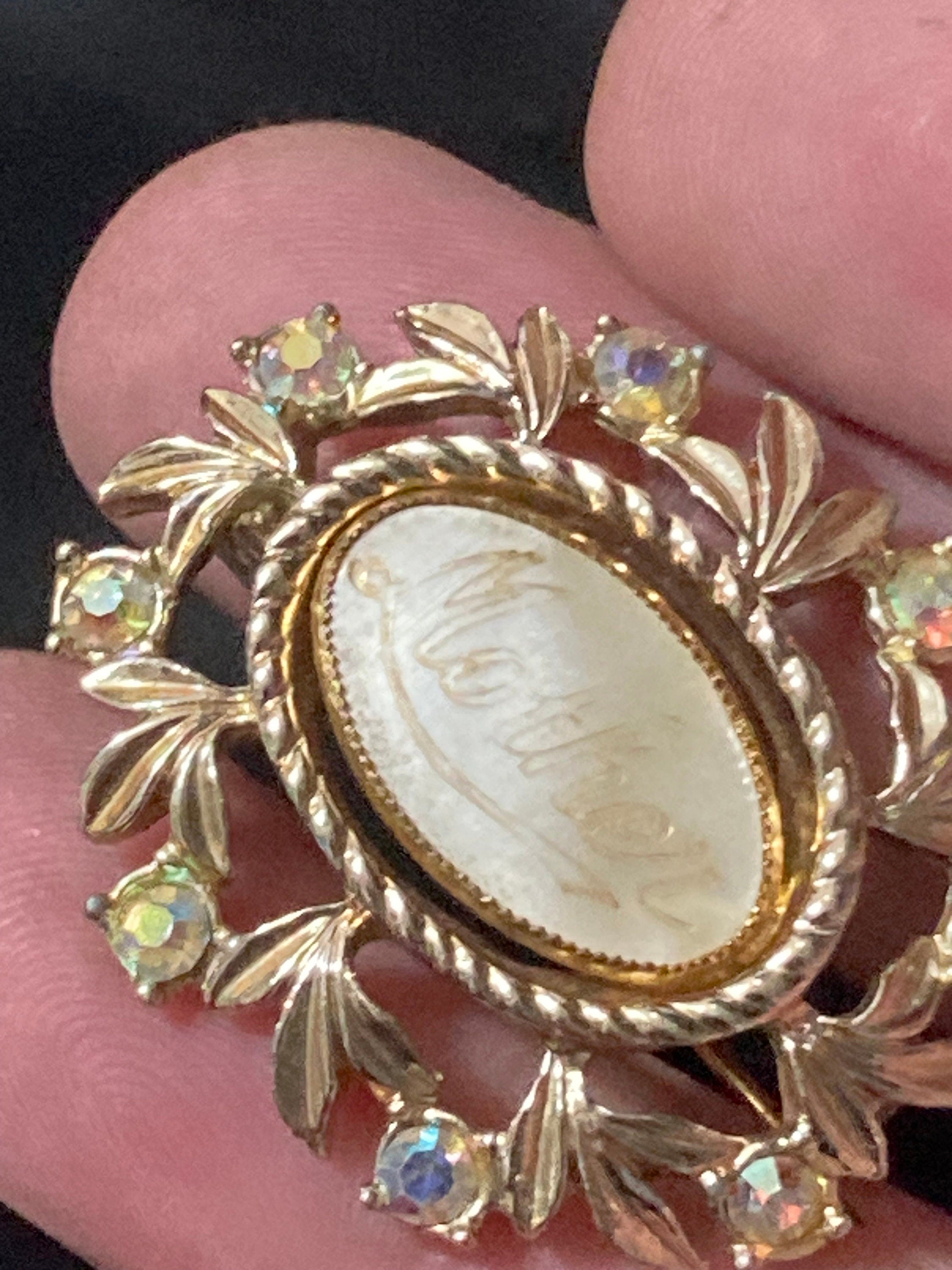Vintage pearl MOP shell AB rhinestone mother brooch