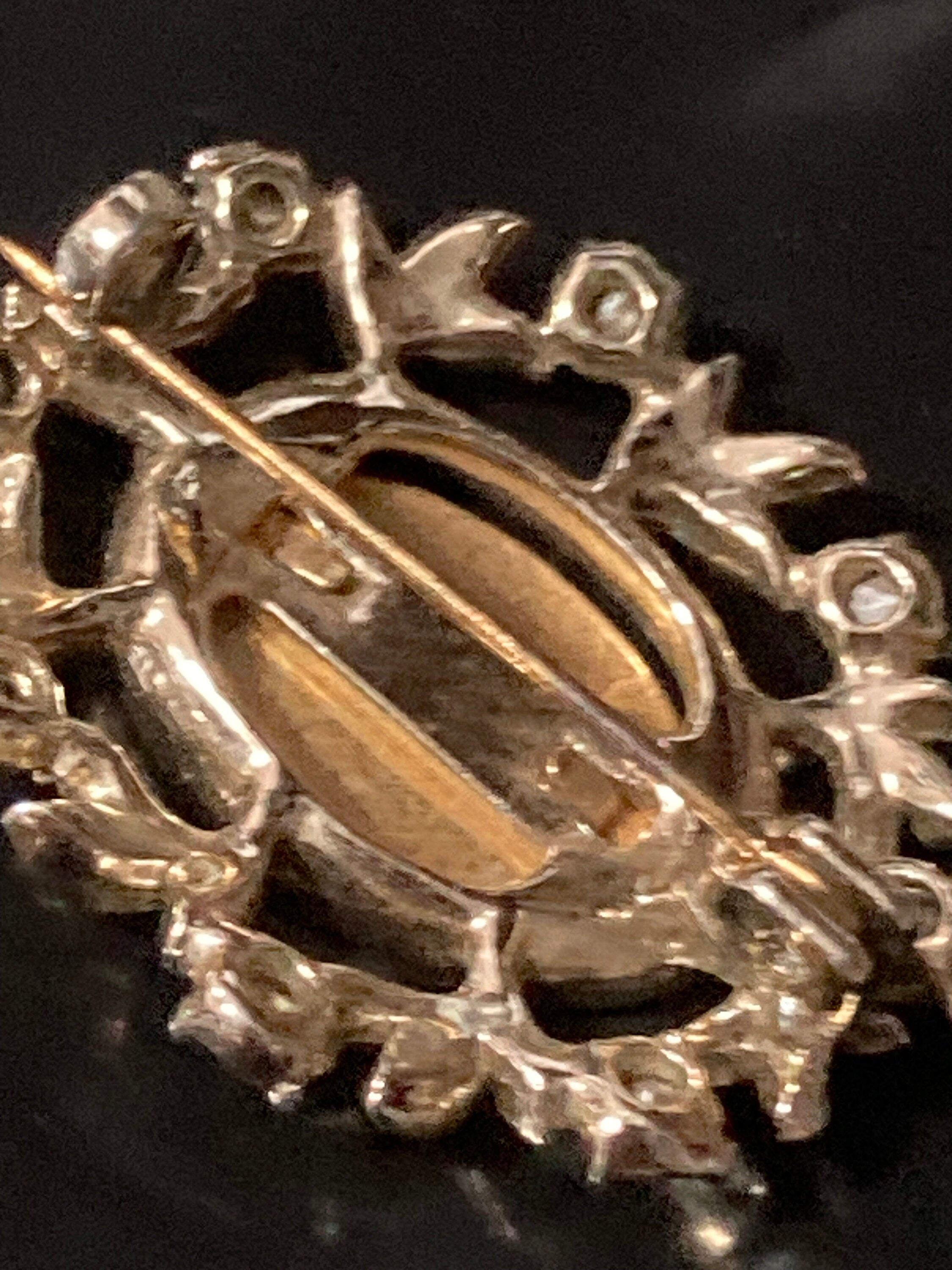 Vintage pearl MOP shell AB rhinestone mother brooch