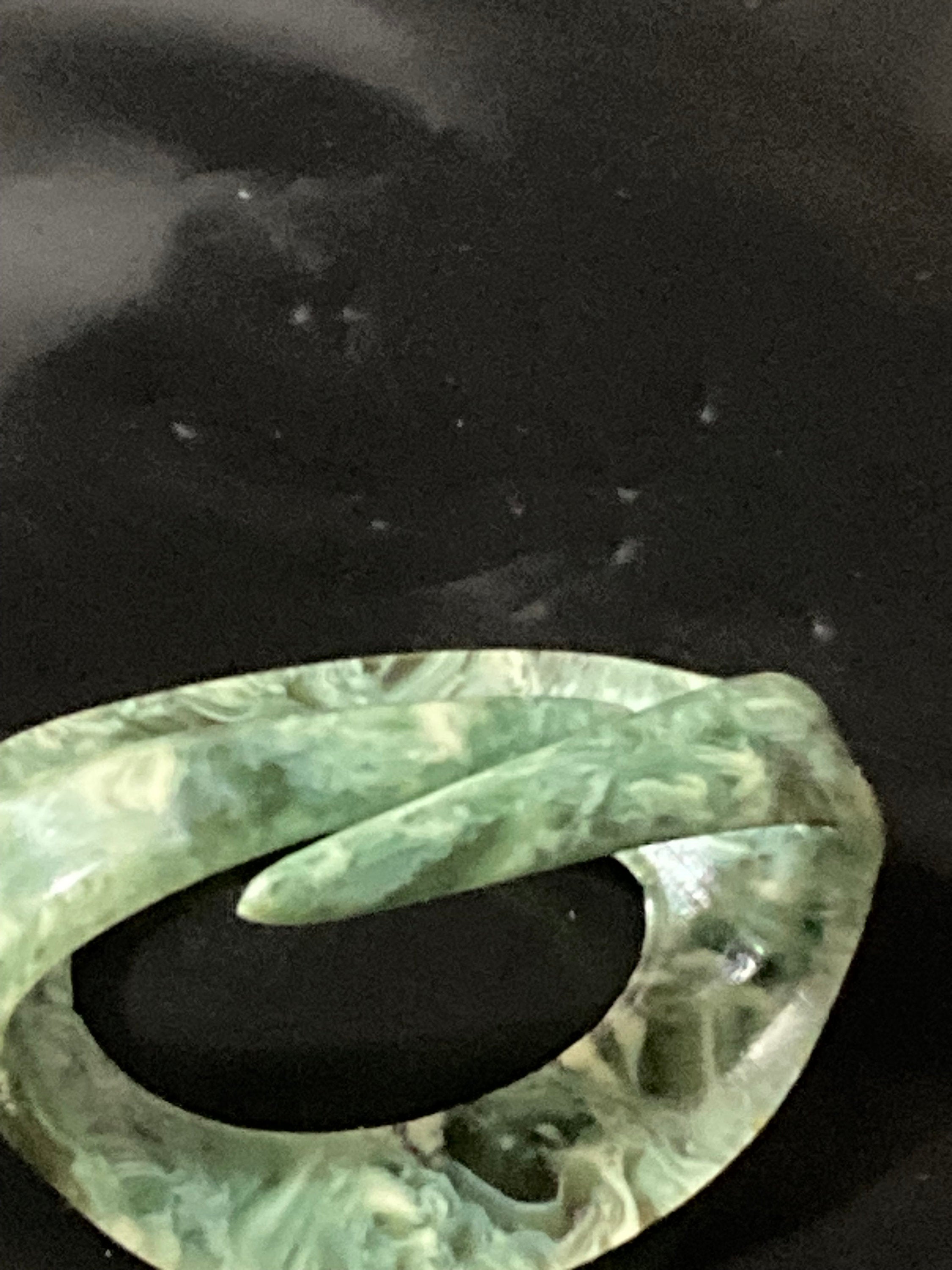 Vintage Art Deco Green Celluloid Scarf Ring with Diamanté