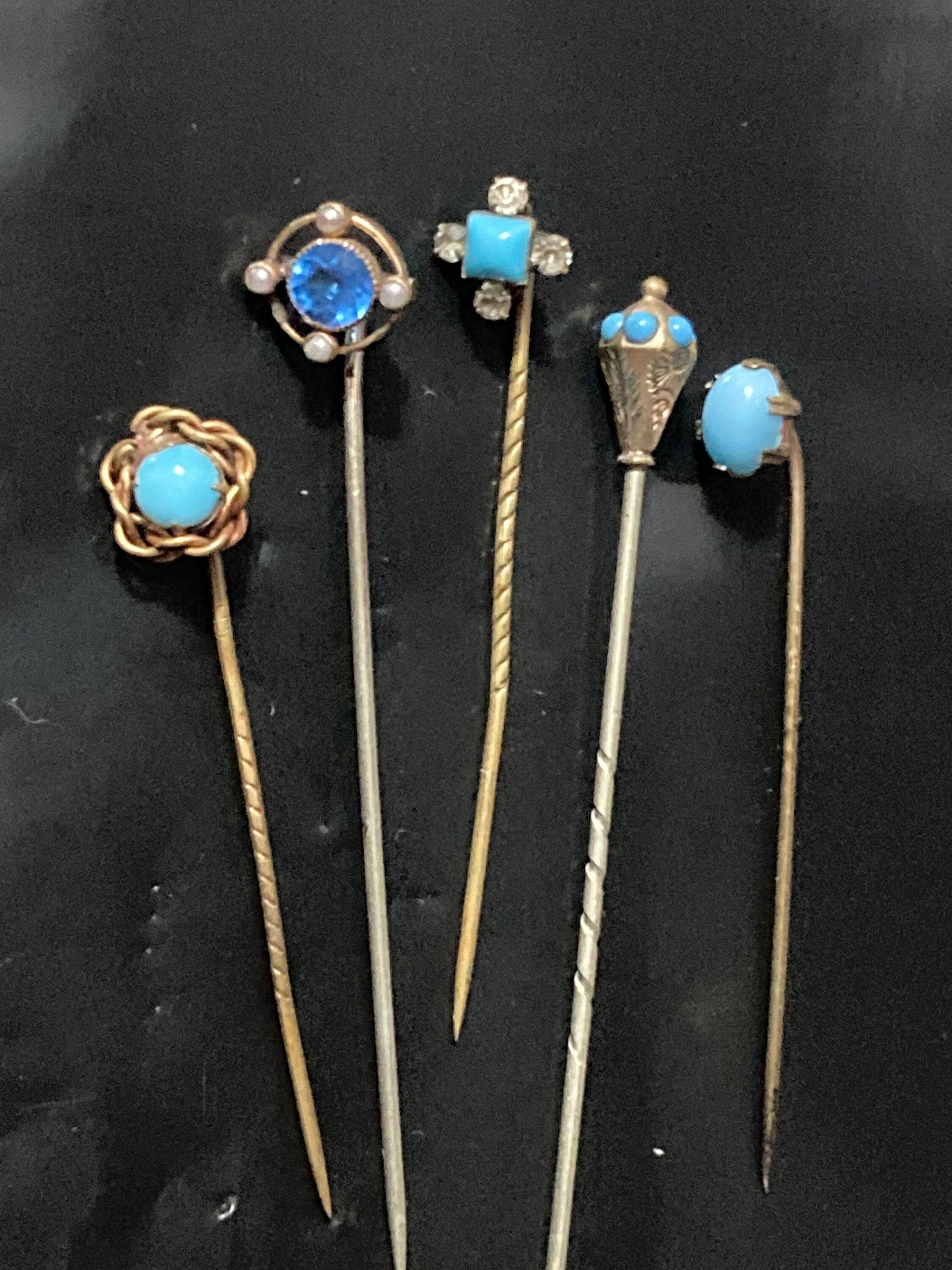 Antique Gentleman's Ladies gold tone turquoise blue cabochon Stick pin