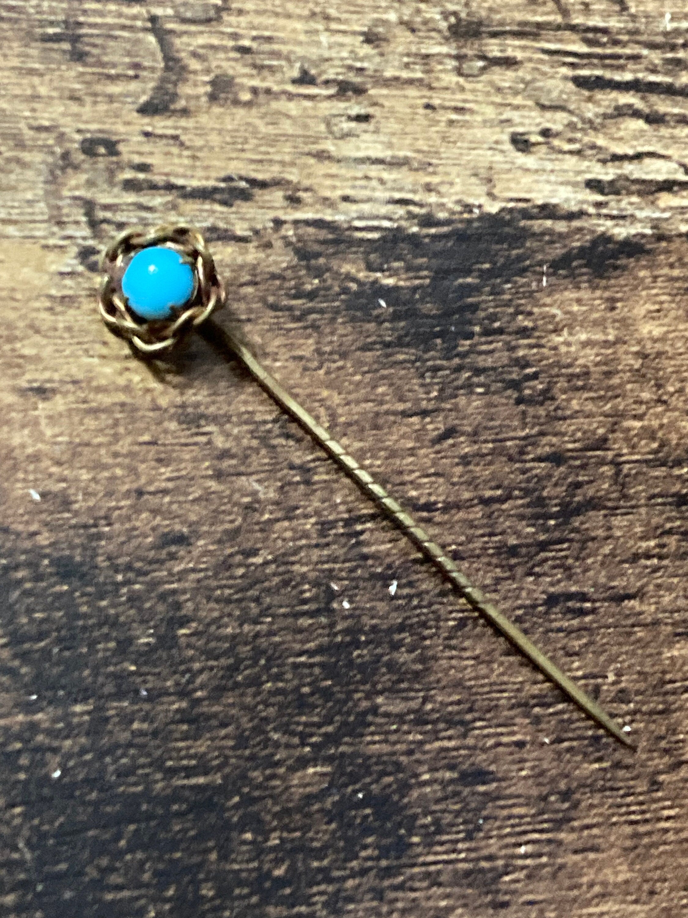 Antique Gentleman's Ladies gold tone turquoise blue cabochon Stick pin