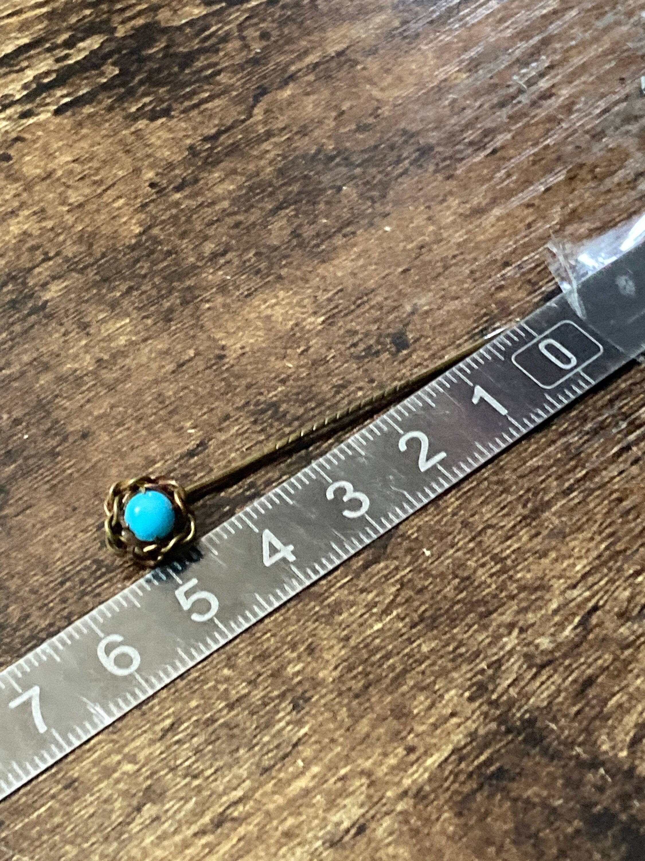 Antique Gentleman's Ladies gold tone turquoise blue cabochon Stick pin