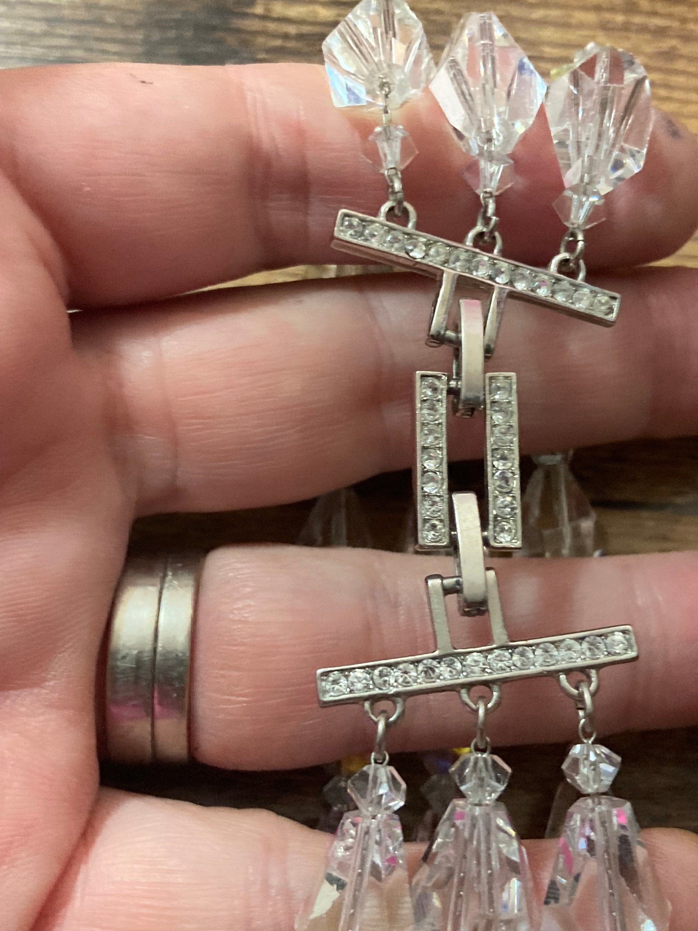 Signed Avon Vintage Art Deco Style Glass Beaded Bracelet