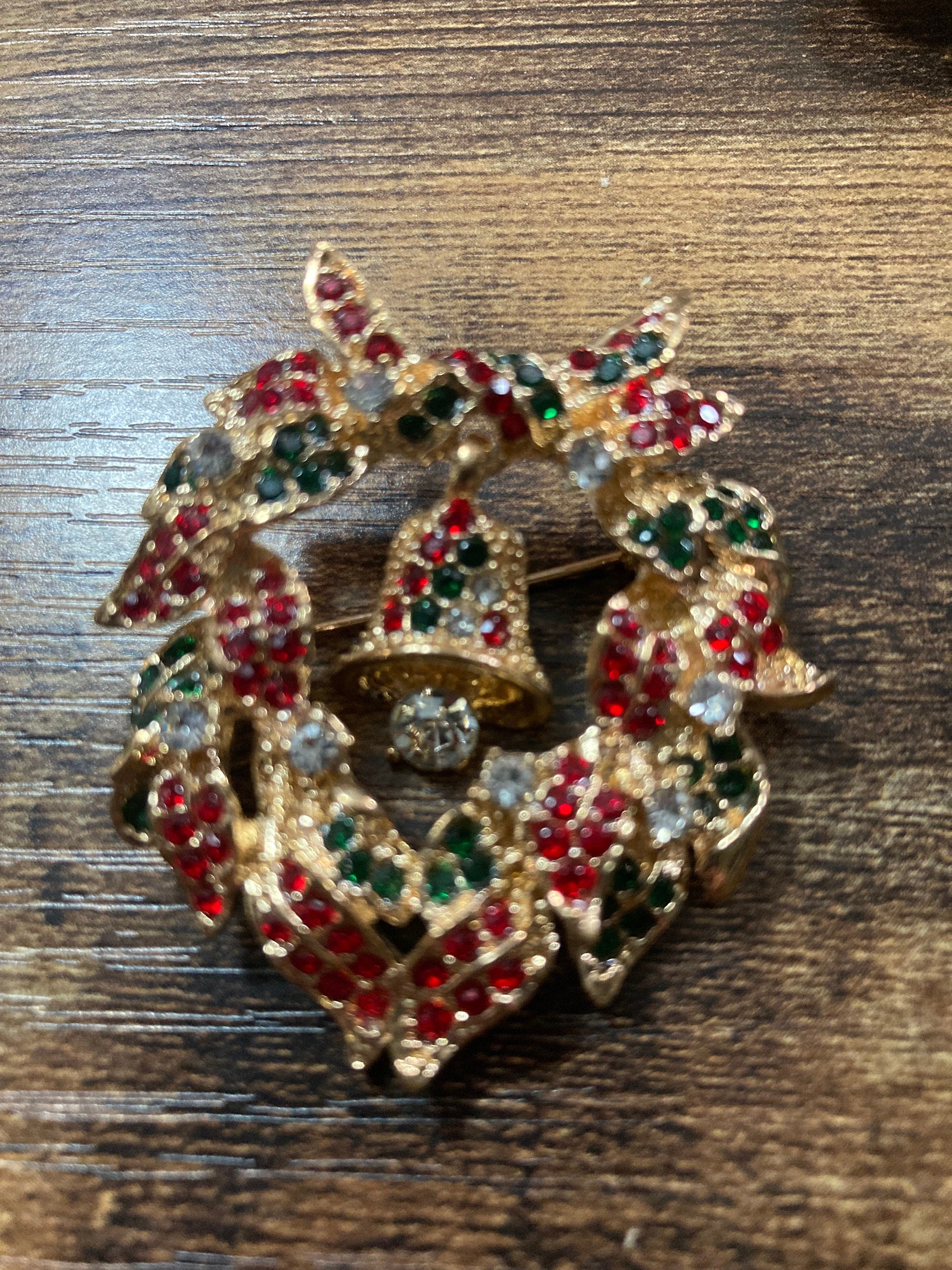 Retro Gold Tone and coloured diamanté rhinestone paste Christmas Wreath and hanging bell Brooch