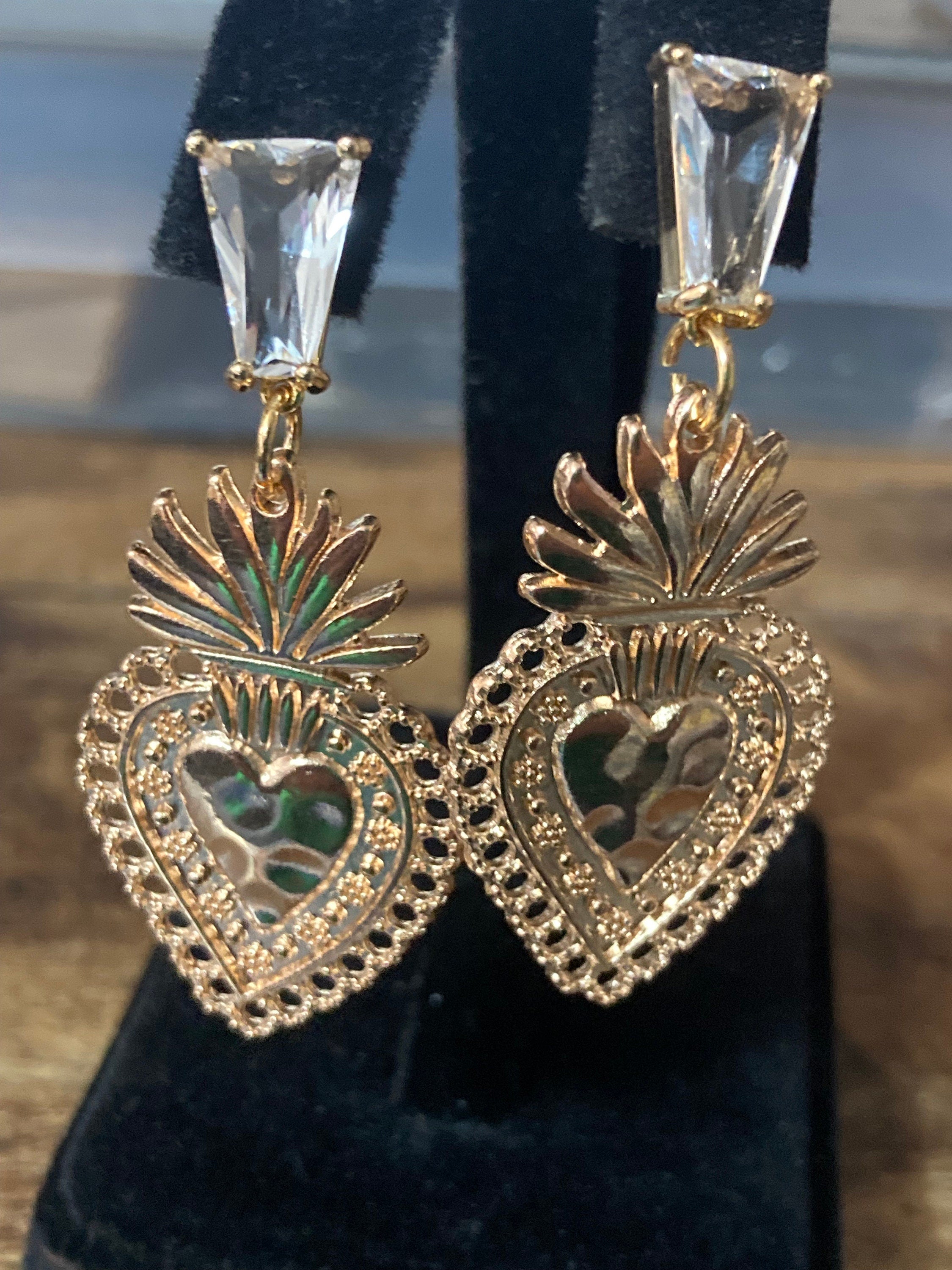 18k gold plated crystal love heart Victorian charm post earrings pierced