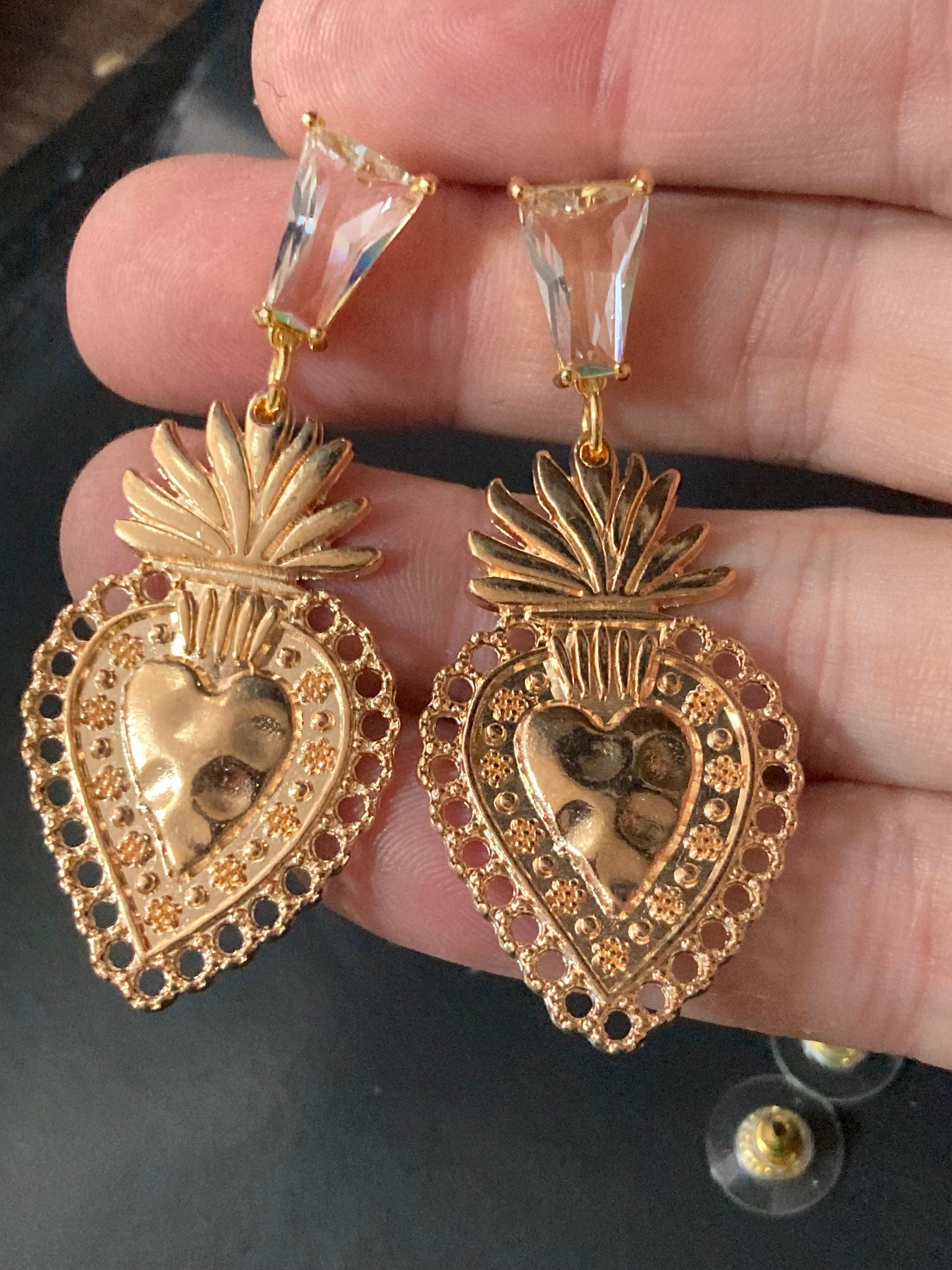 18k gold plated crystal love heart Victorian charm post earrings pierced