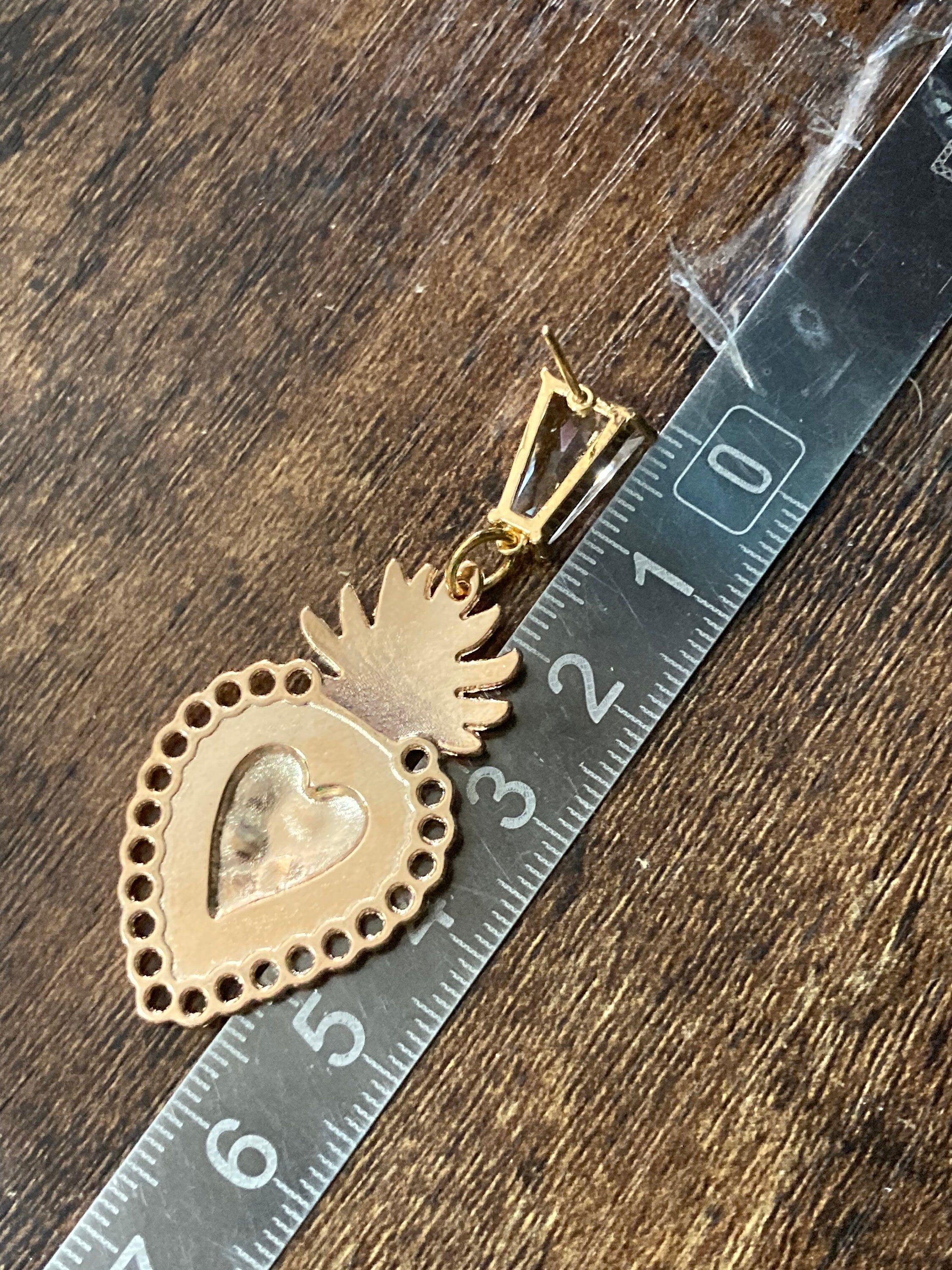 18k gold plated crystal love heart Victorian charm post earrings pierced