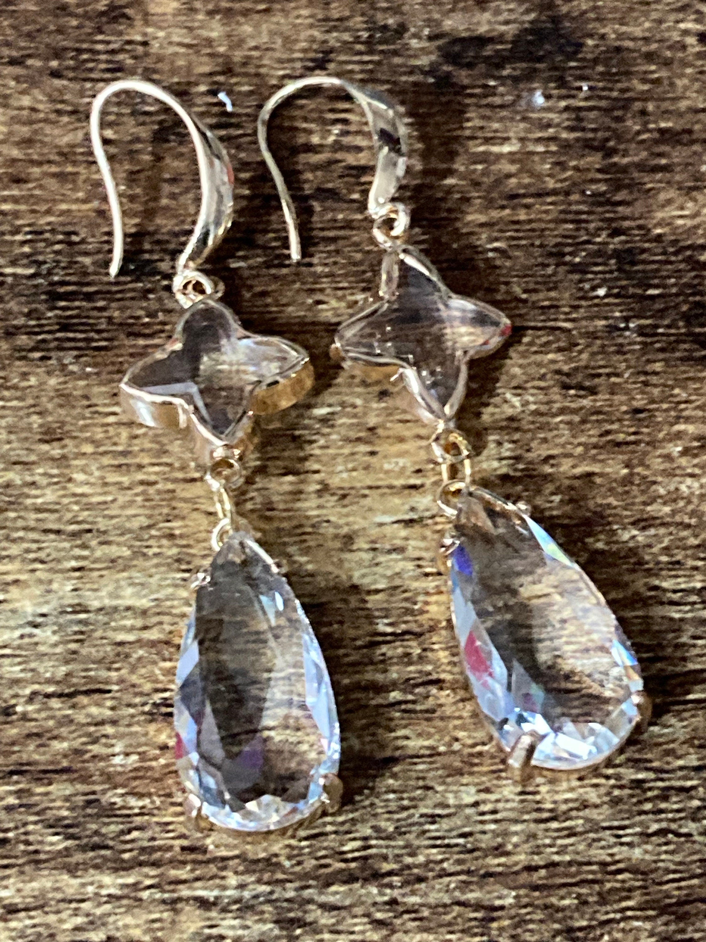 18k gold plated clear crystal teardrop clover charm dangly earrings pierced