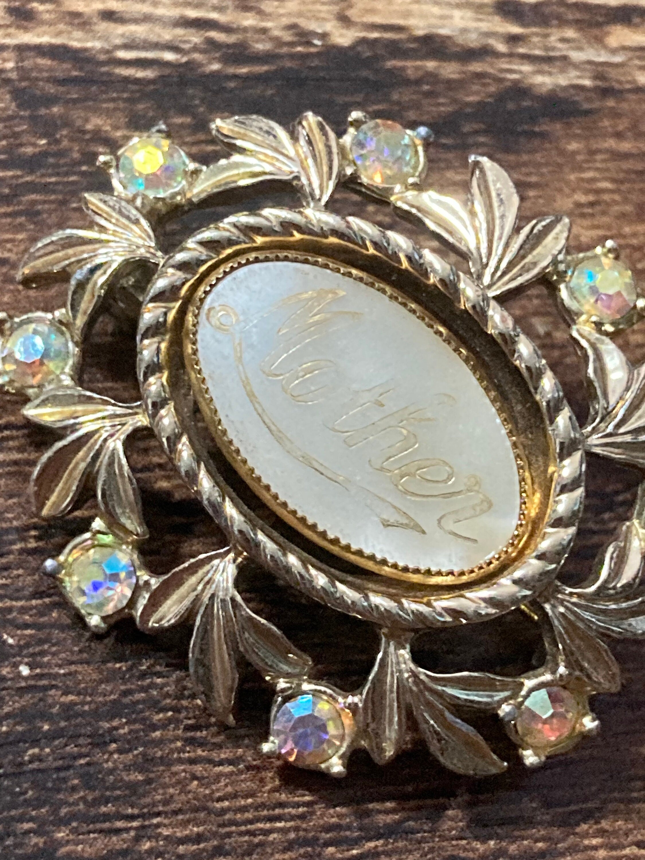 Vintage pearl MOP shell AB rhinestone mother brooch