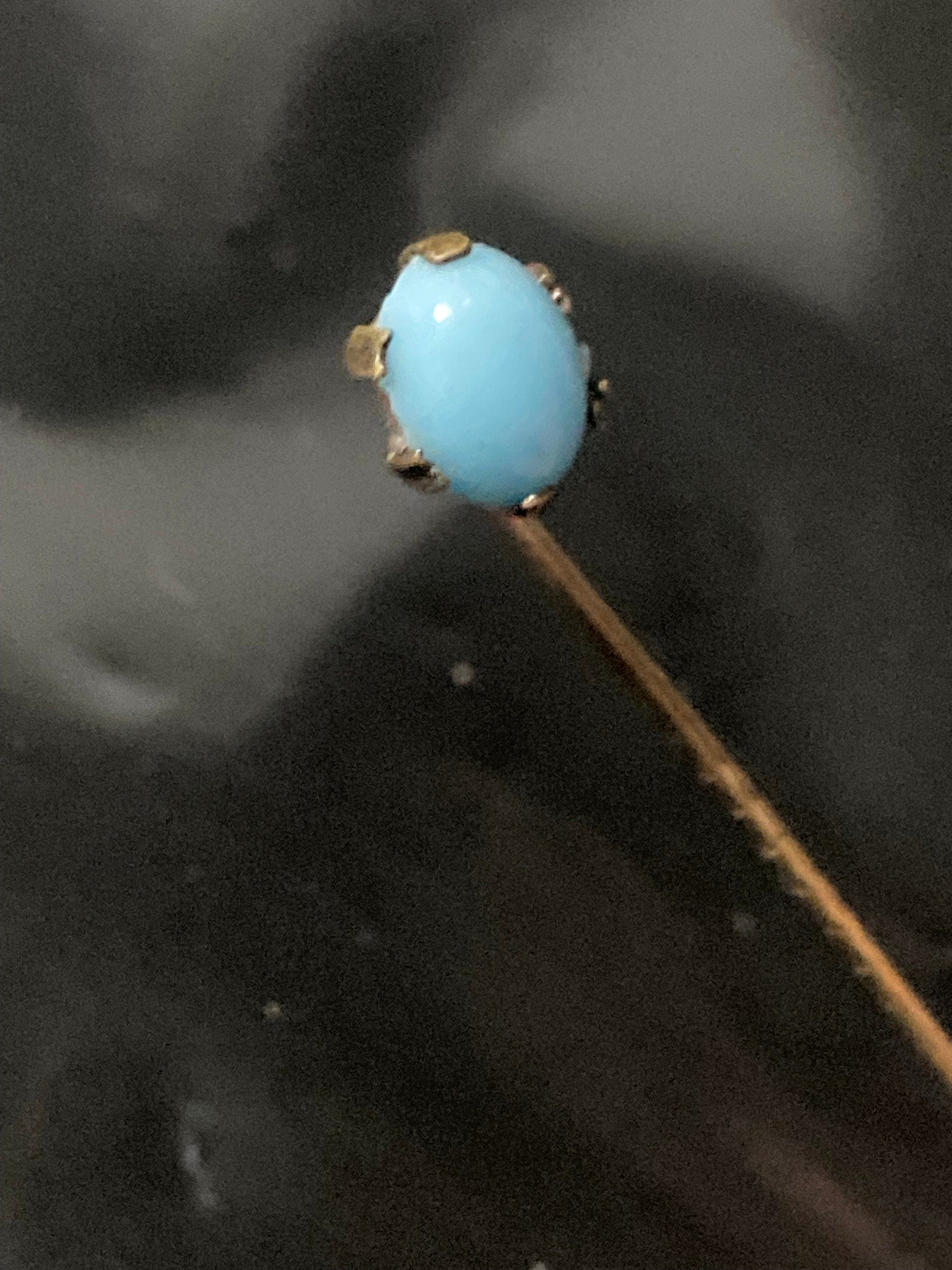 Antique Gentleman's Ladies gold tone turquoise blue cabochon Stick pin