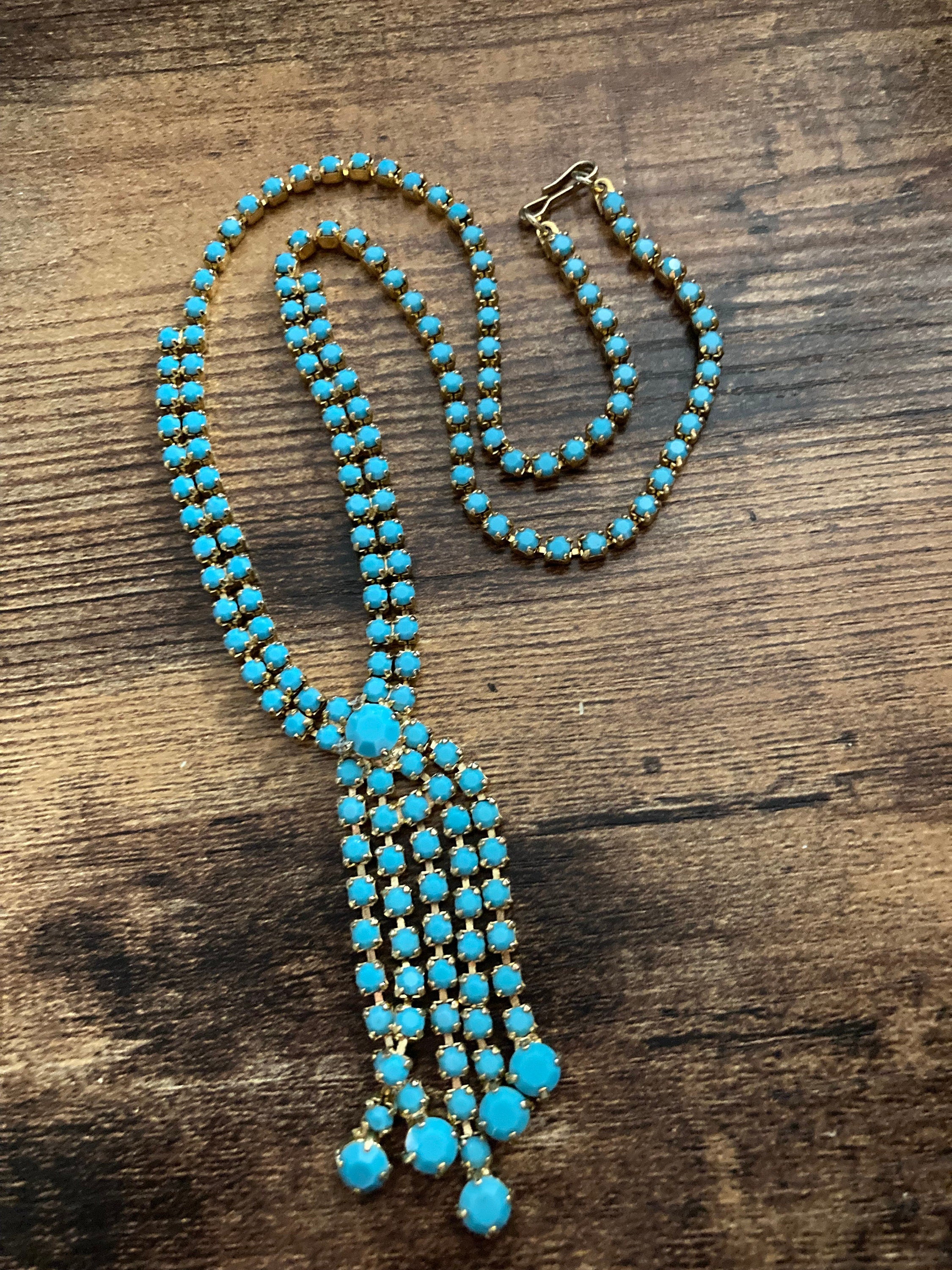 Vintage gold tone mesh lariat drop necklace with turquoise glass paste stones