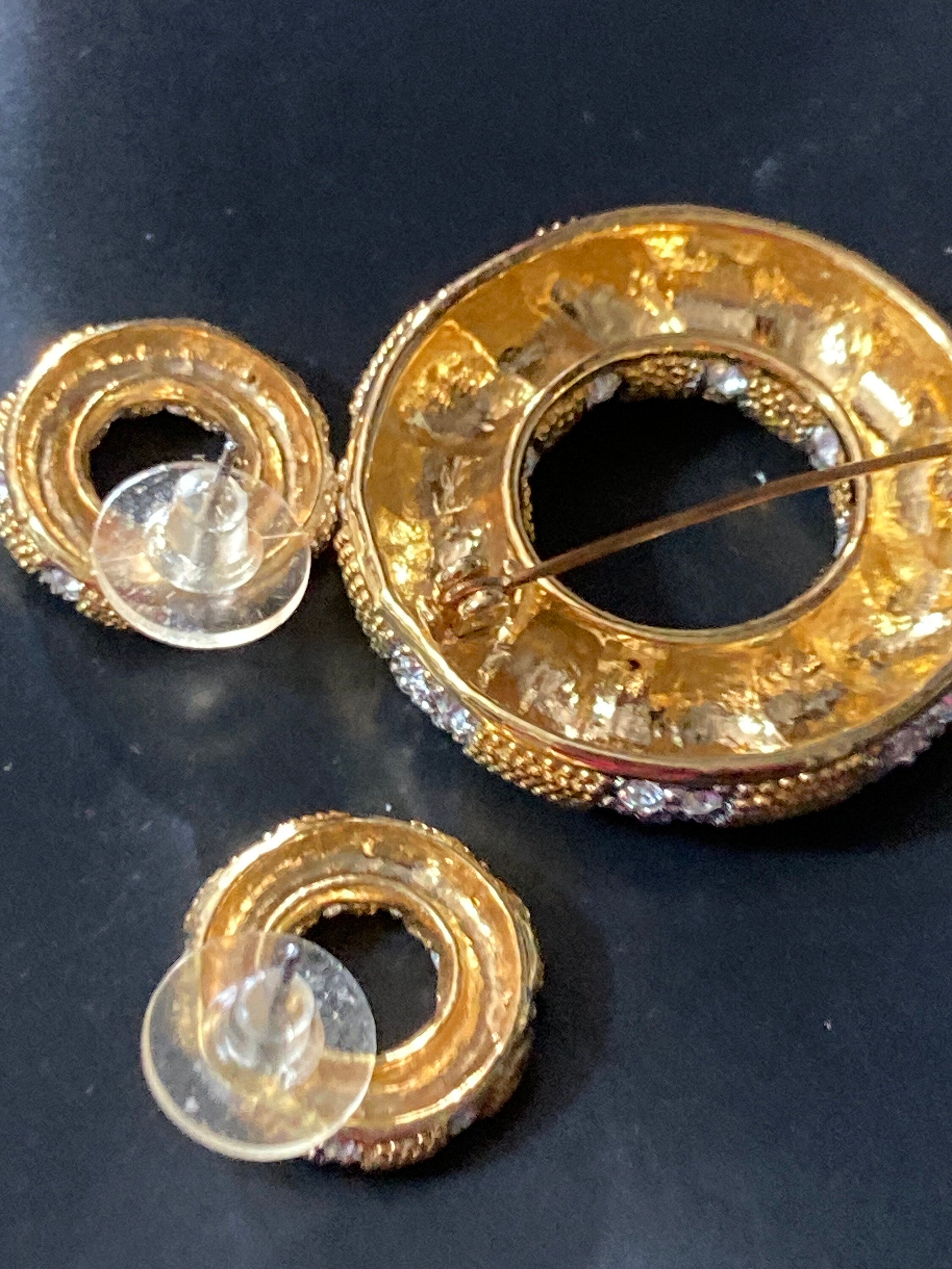 Vintage round diamanté donut pierced stud earrings and matching brooch jewellery set