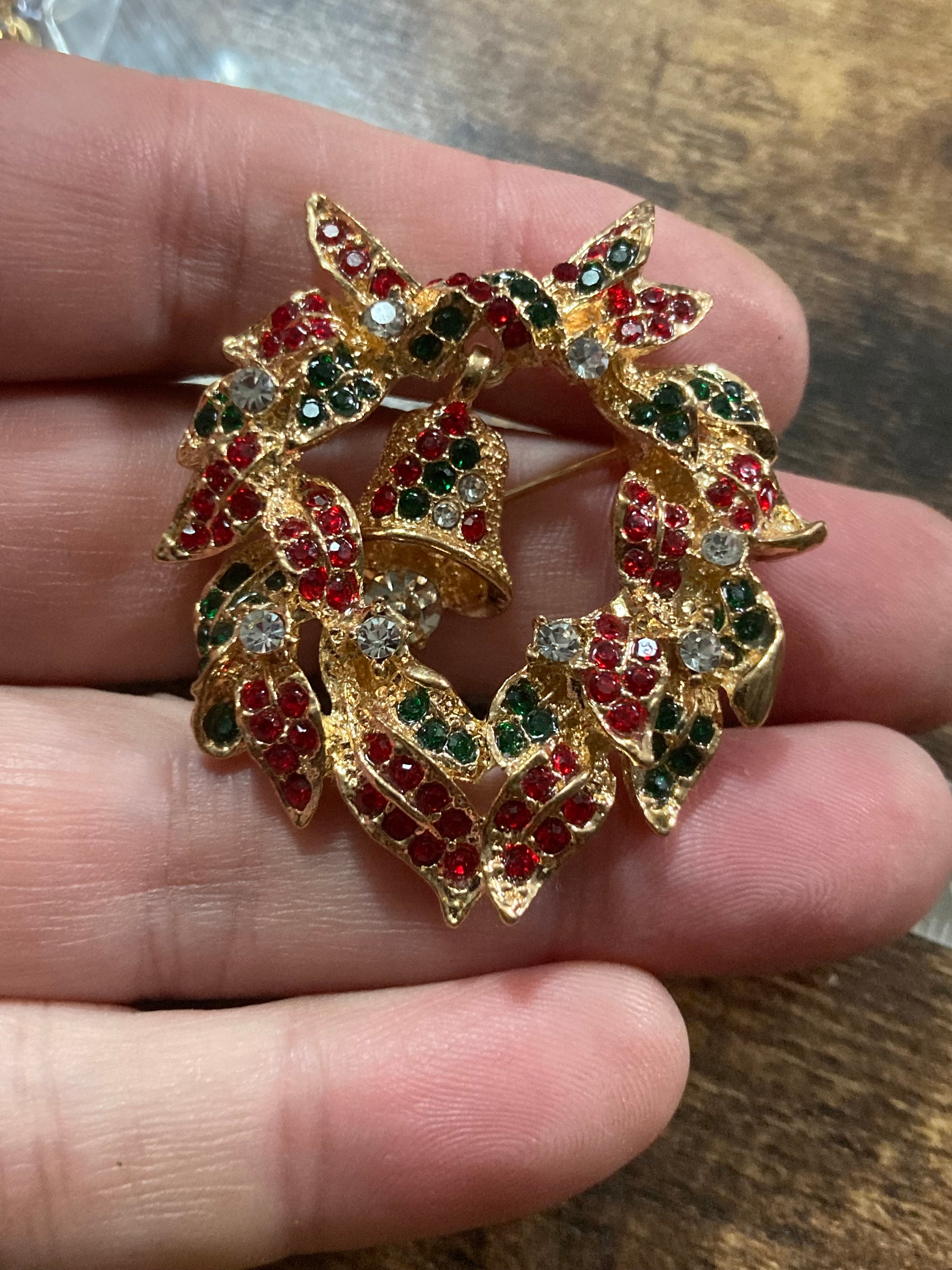 Retro Gold Tone and coloured diamanté rhinestone paste Christmas Wreath and hanging bell Brooch