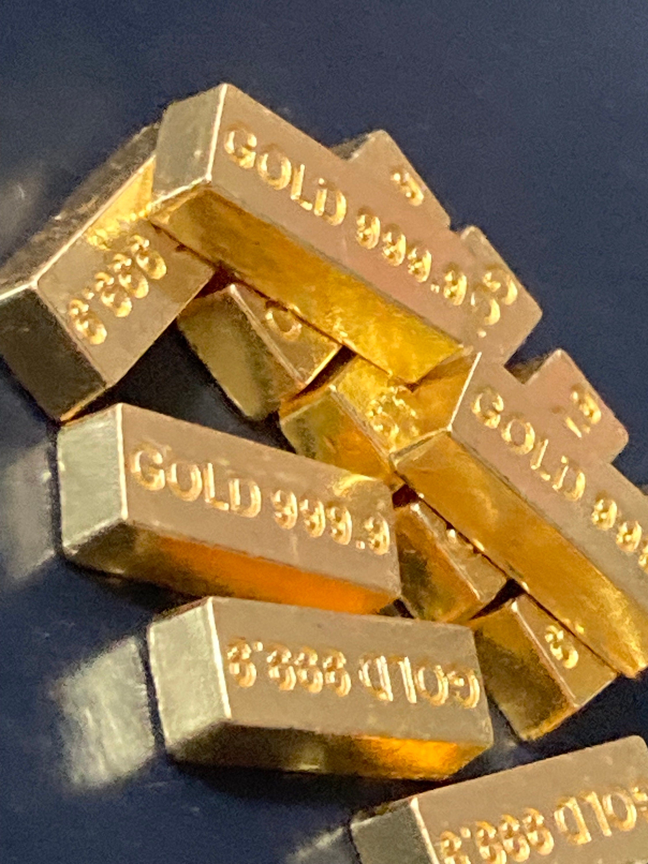 Miniature Gold Bullion Bars: 10-Pack Dollhouse Cake Topper Decorations