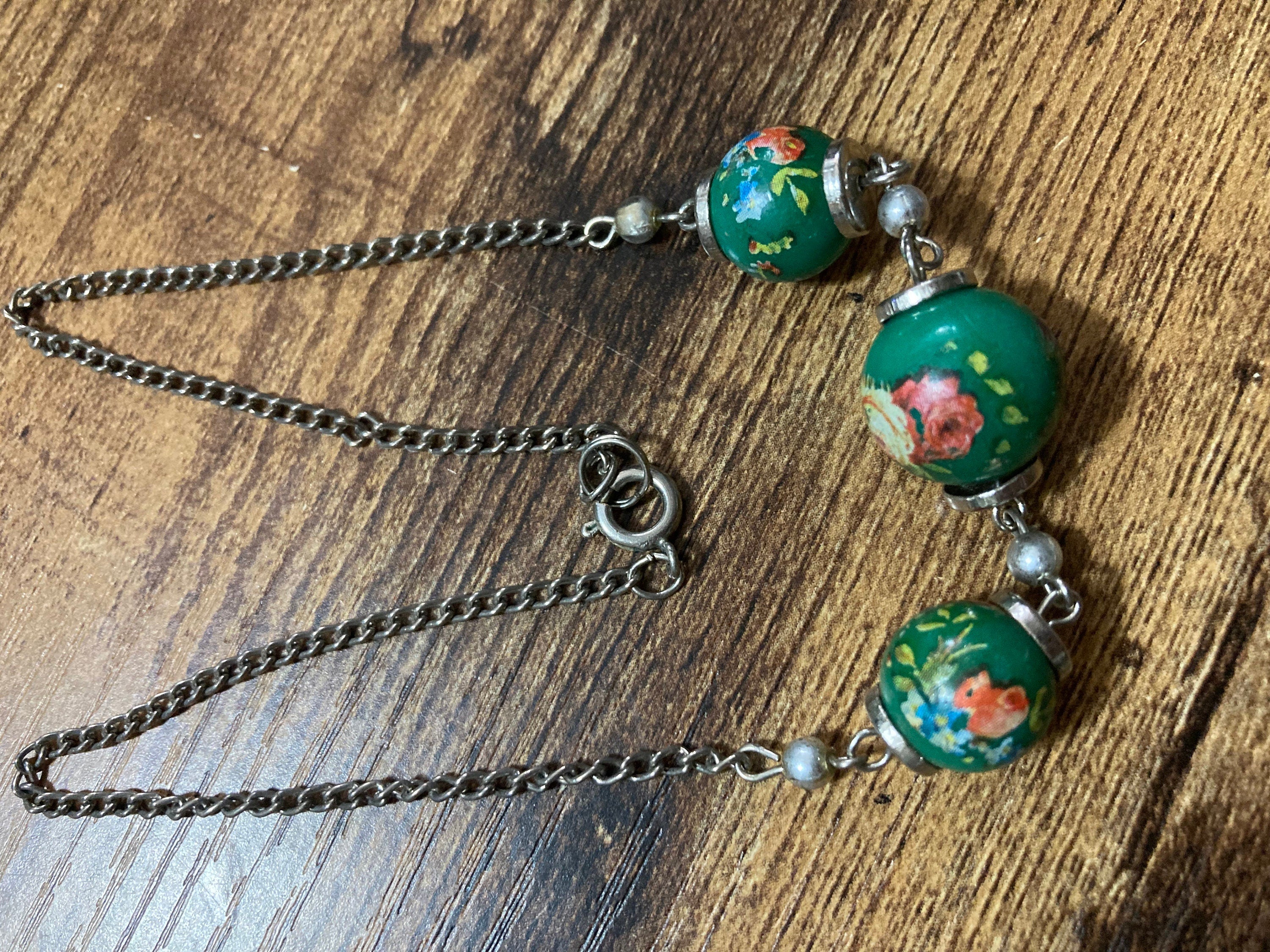 Art Deco Czech Green Painted Bead Necklace (36cm)