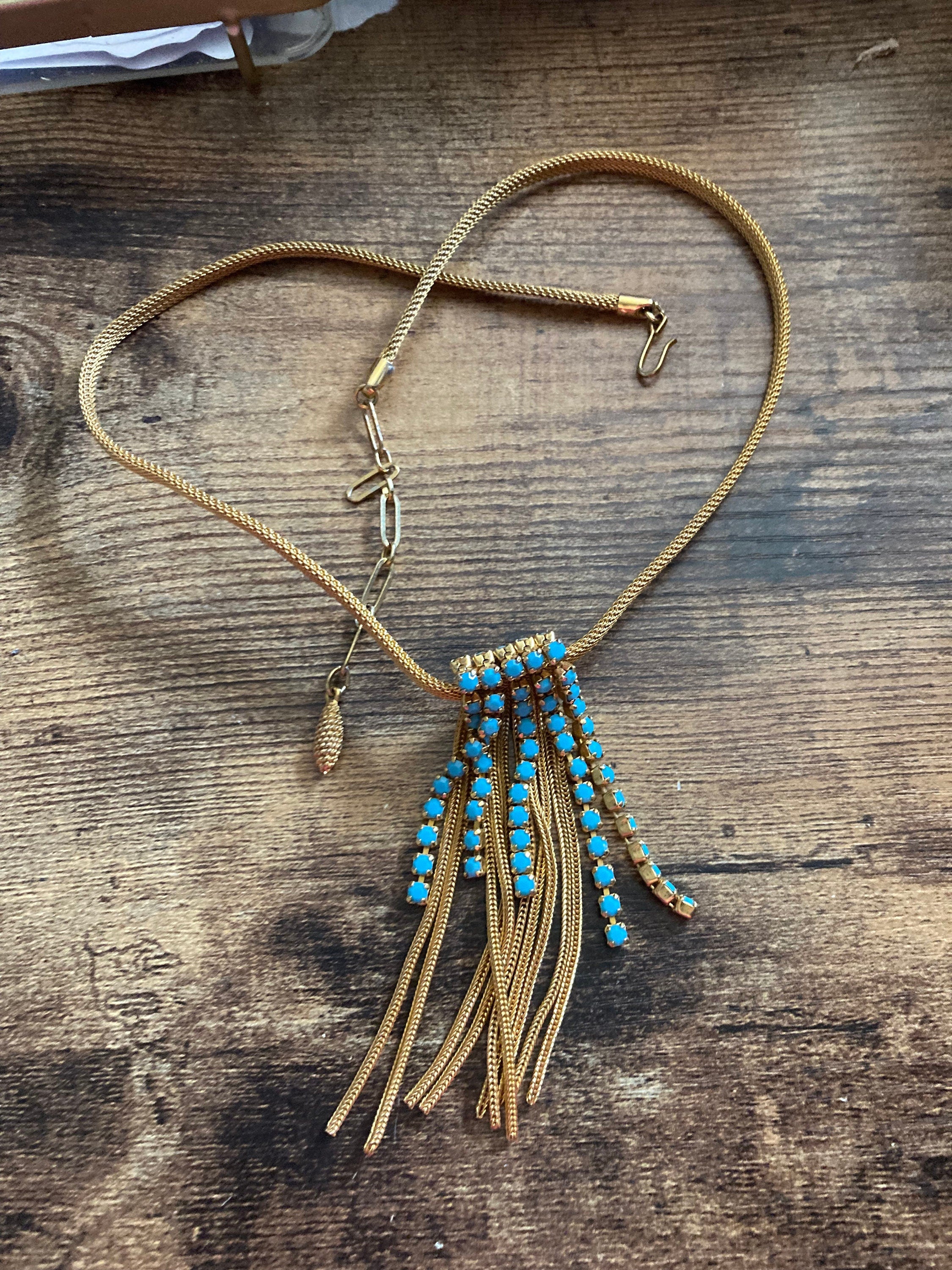 Vintage gold tone mesh lariat drop necklace with turquoise glass paste stones