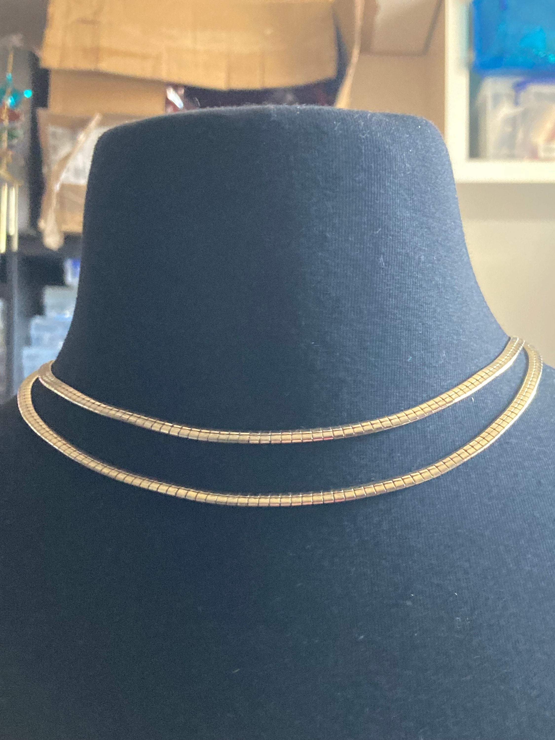 Signer Hare logo vintage modernist double flat champagne gold choker necklace