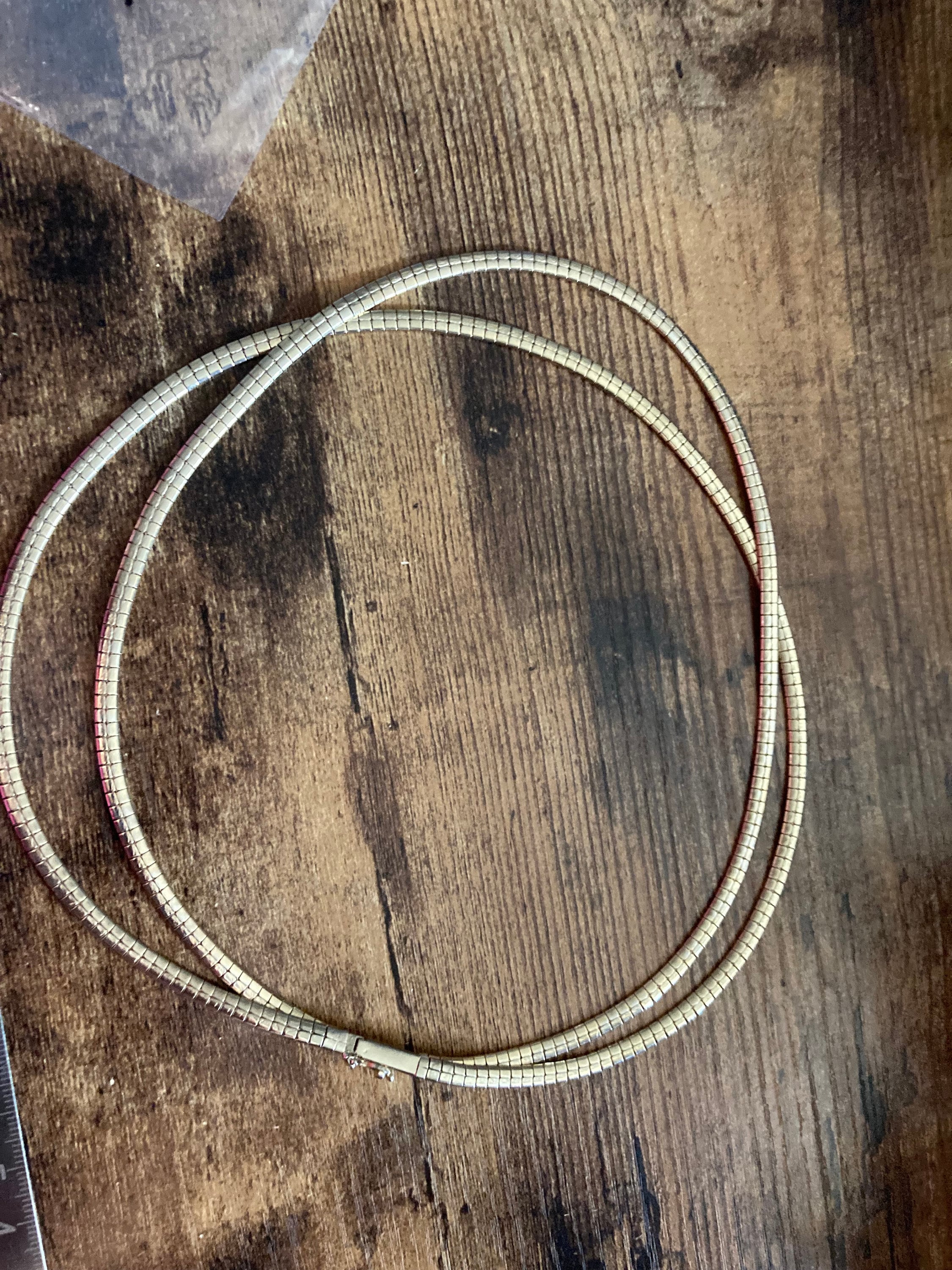 Signer Hare logo vintage modernist double flat champagne gold choker necklace
