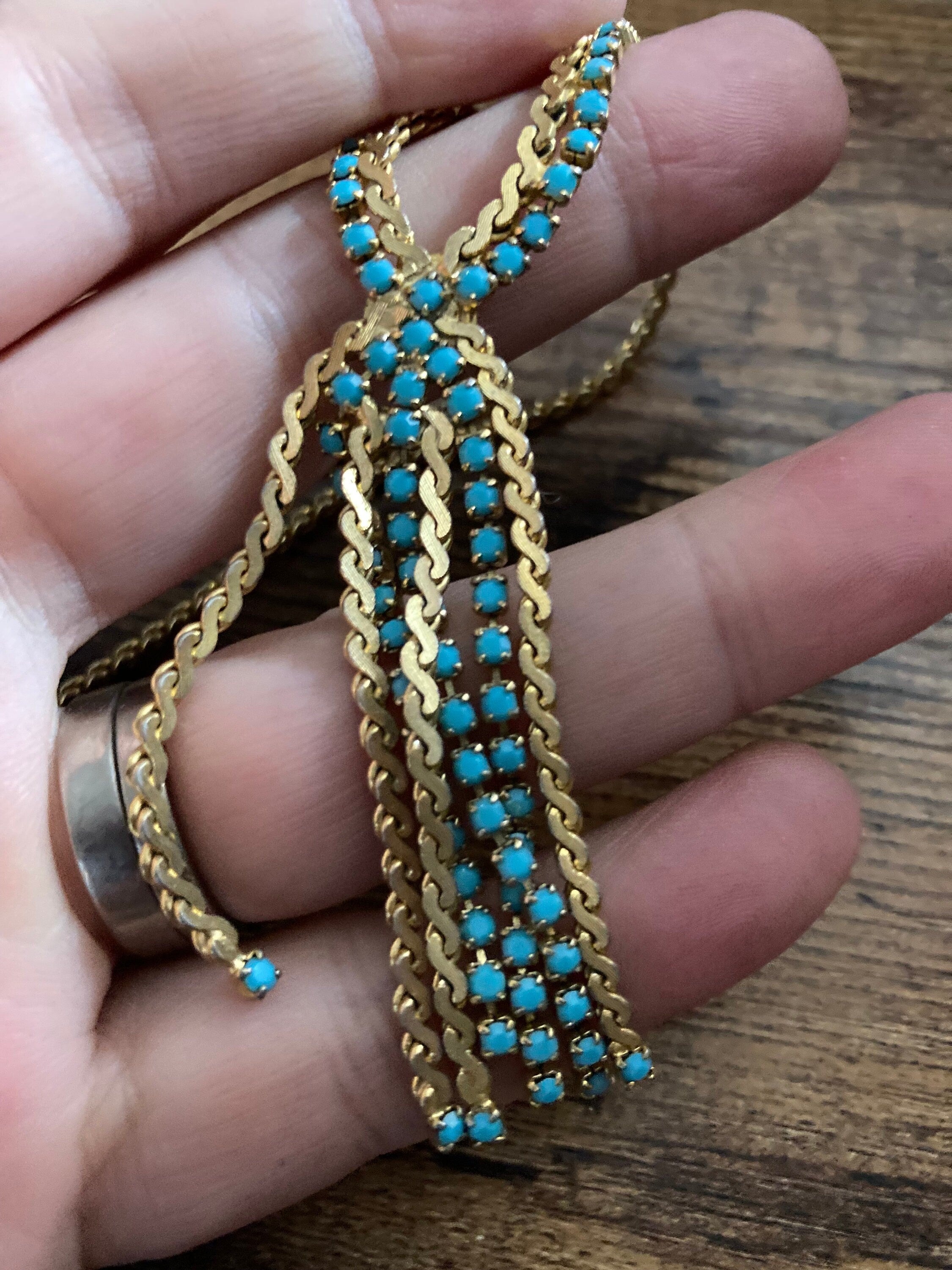 Vintage gold tone mesh lariat drop necklace with turquoise glass paste stones