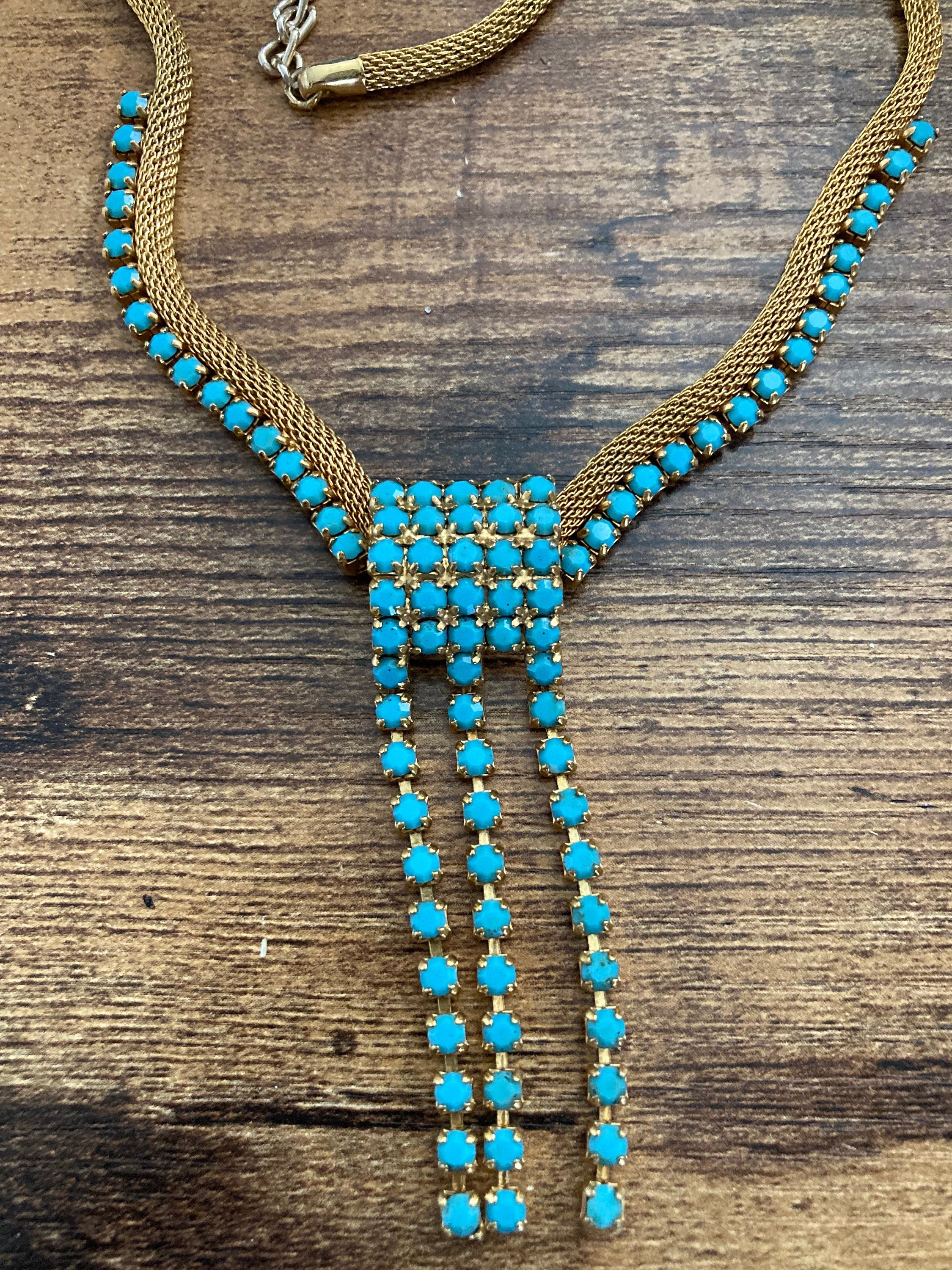 Vintage gold tone mesh lariat drop necklace with turquoise glass paste stones