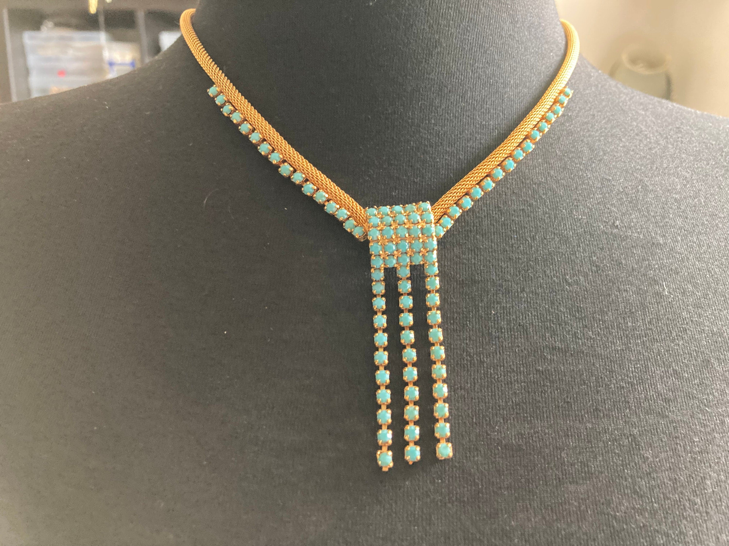 Vintage gold tone mesh lariat drop necklace with turquoise glass paste stones