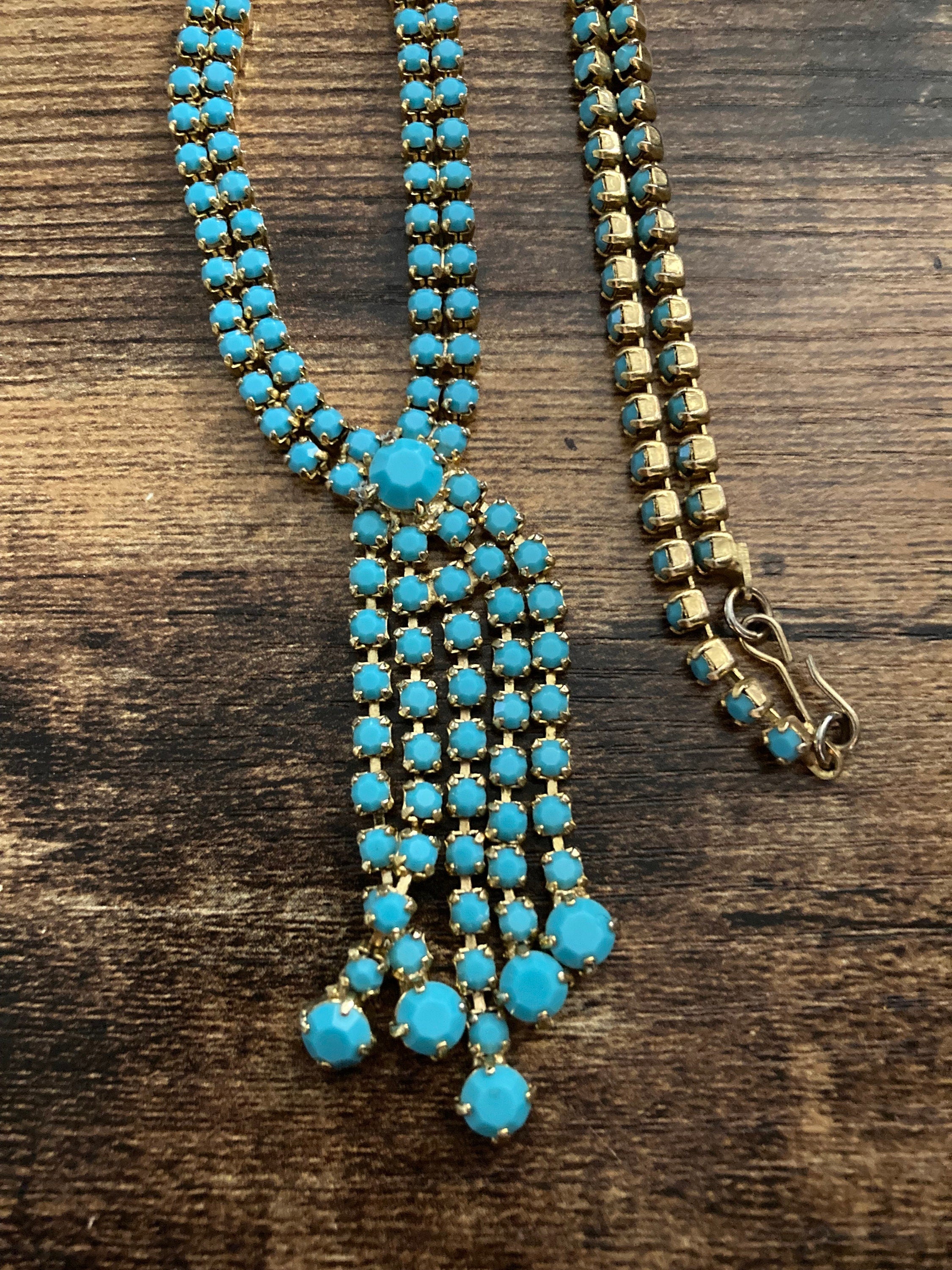 Vintage gold tone mesh lariat drop necklace with turquoise glass paste stones