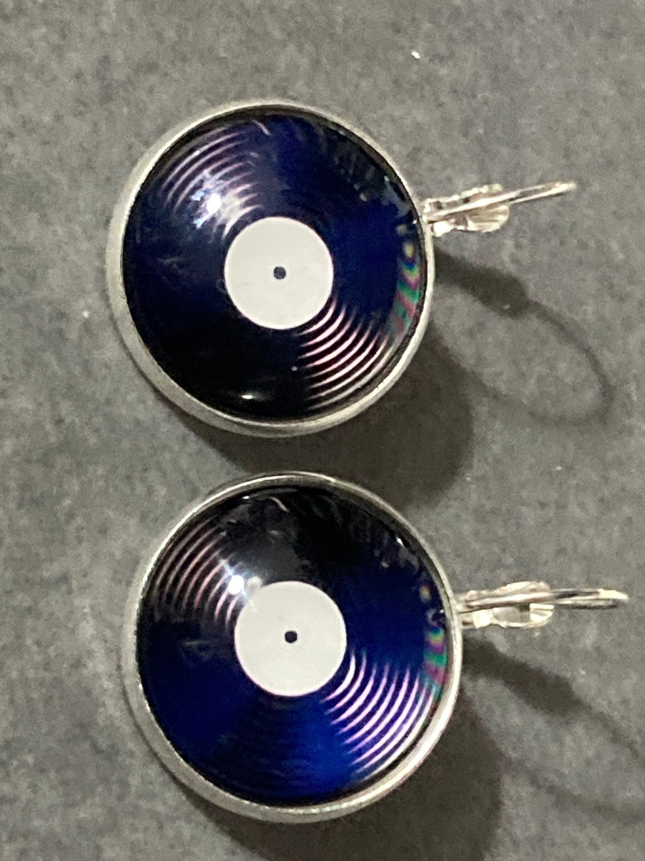 20mm Large Vinyl record drop earrings Retro style Black white