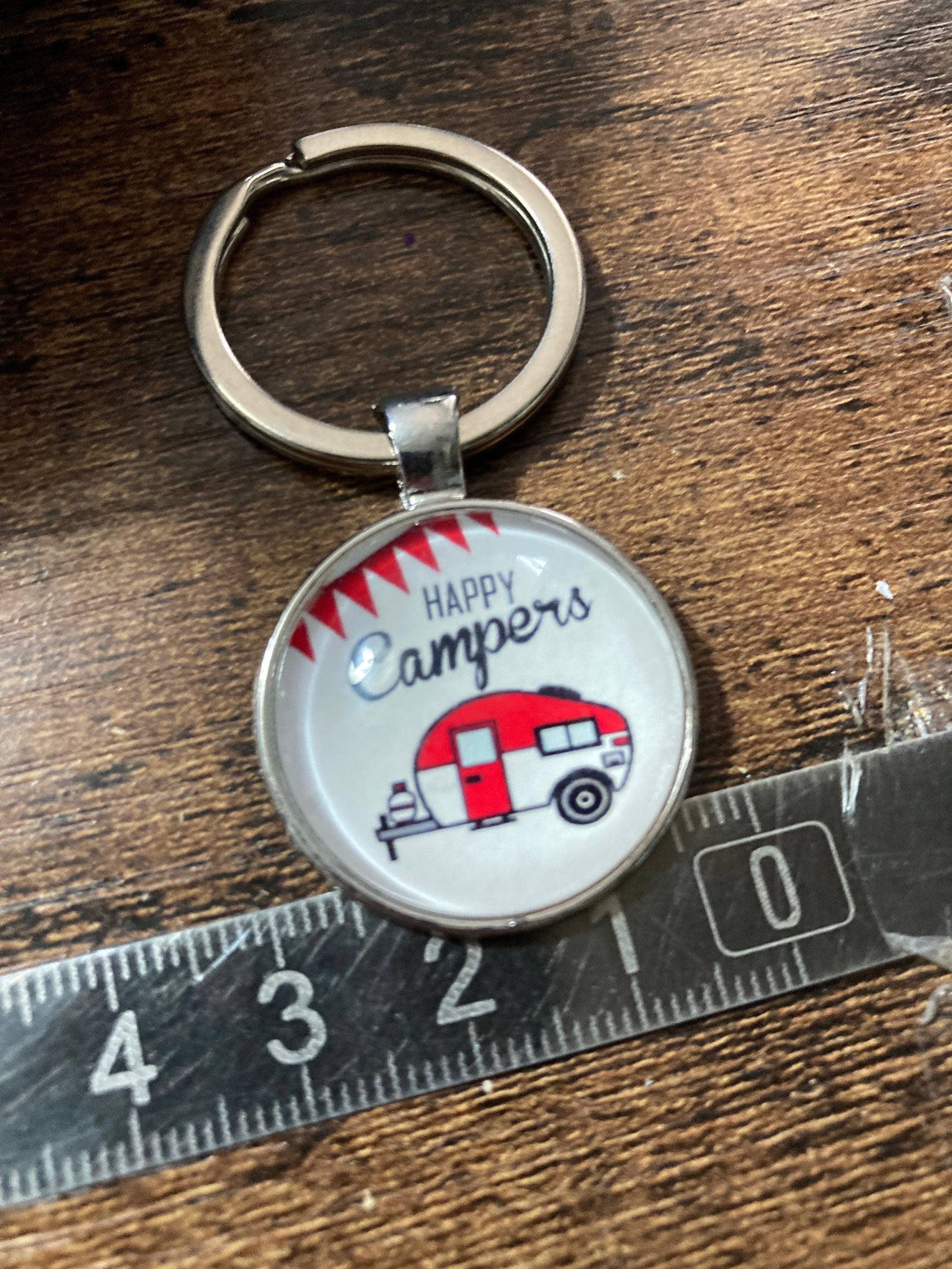 Happy campers silver tone camping caravan keyring glass cabochon 25mm